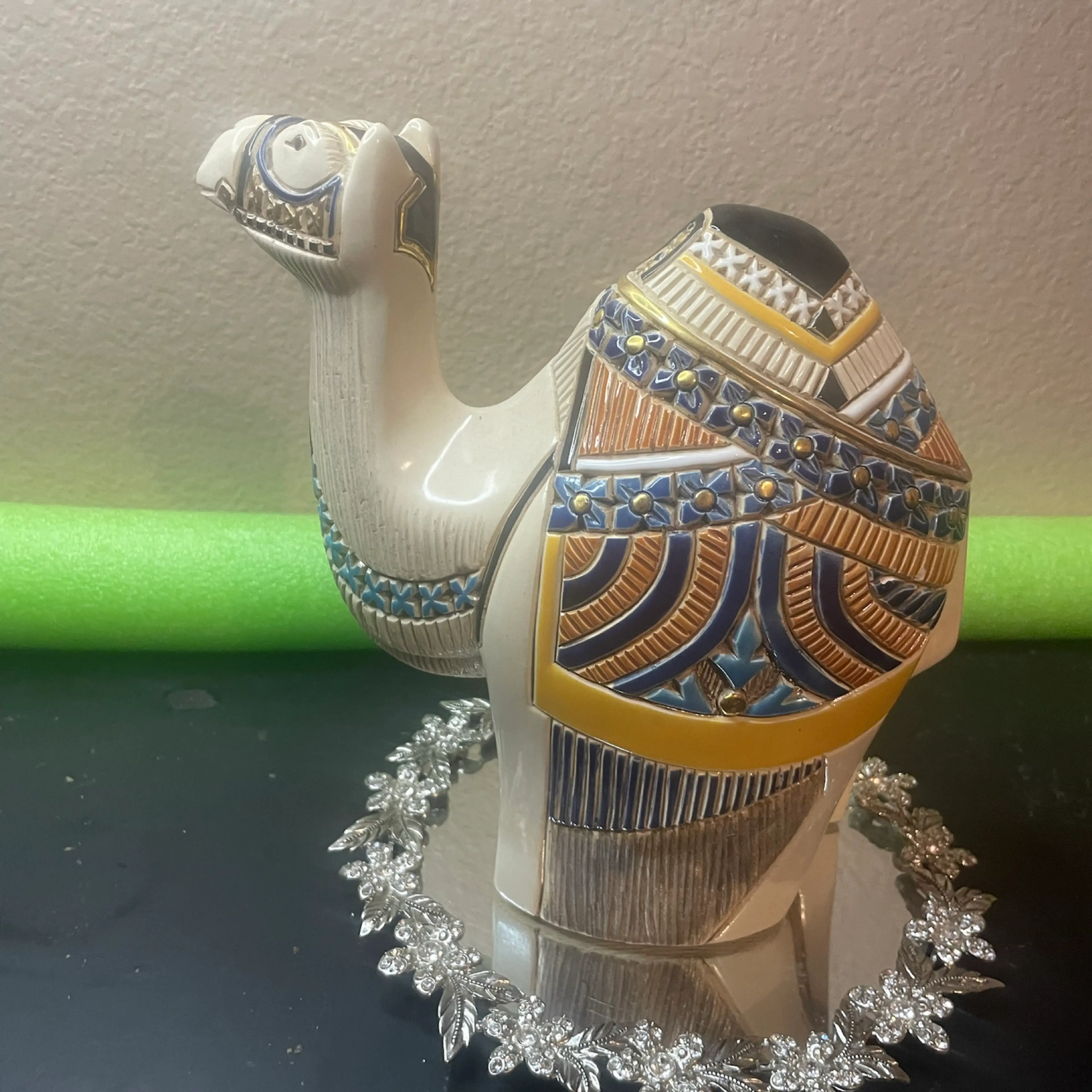 Image 2 of 6