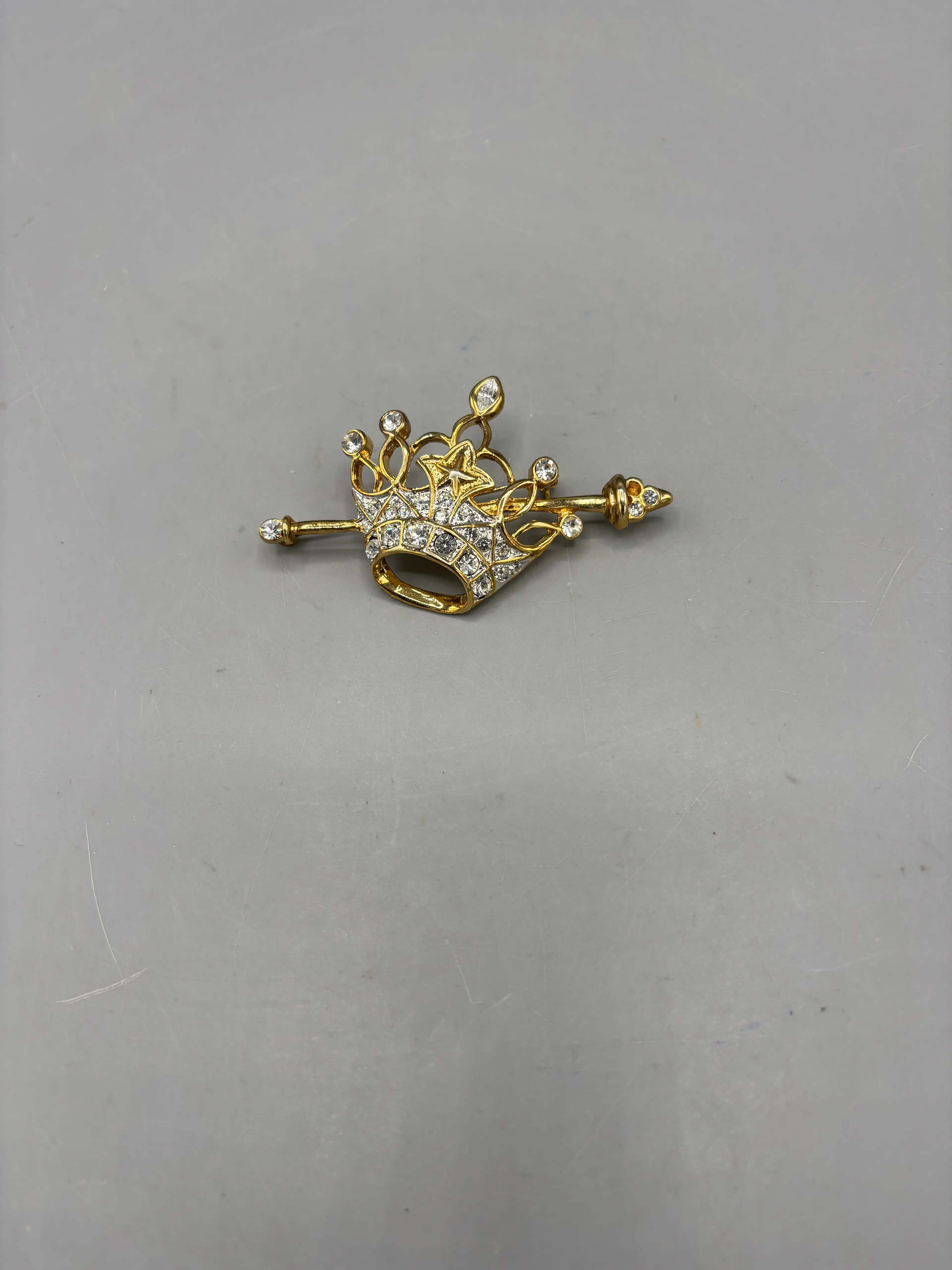 Image 4 of 4