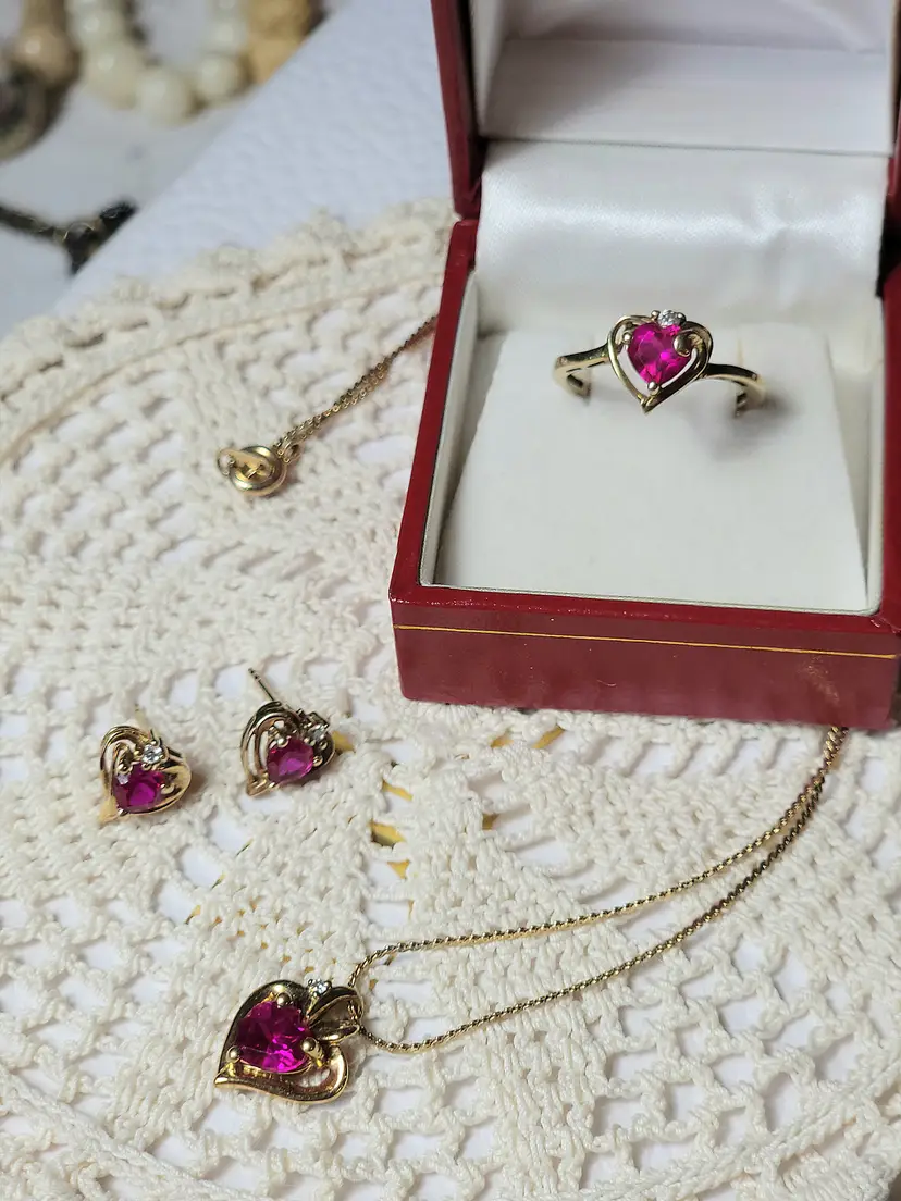 Vintage Parure set of 925 Silver Gold Vermeil Ruby Lab Created Heart CZ Earrings, ring and necklace pendant