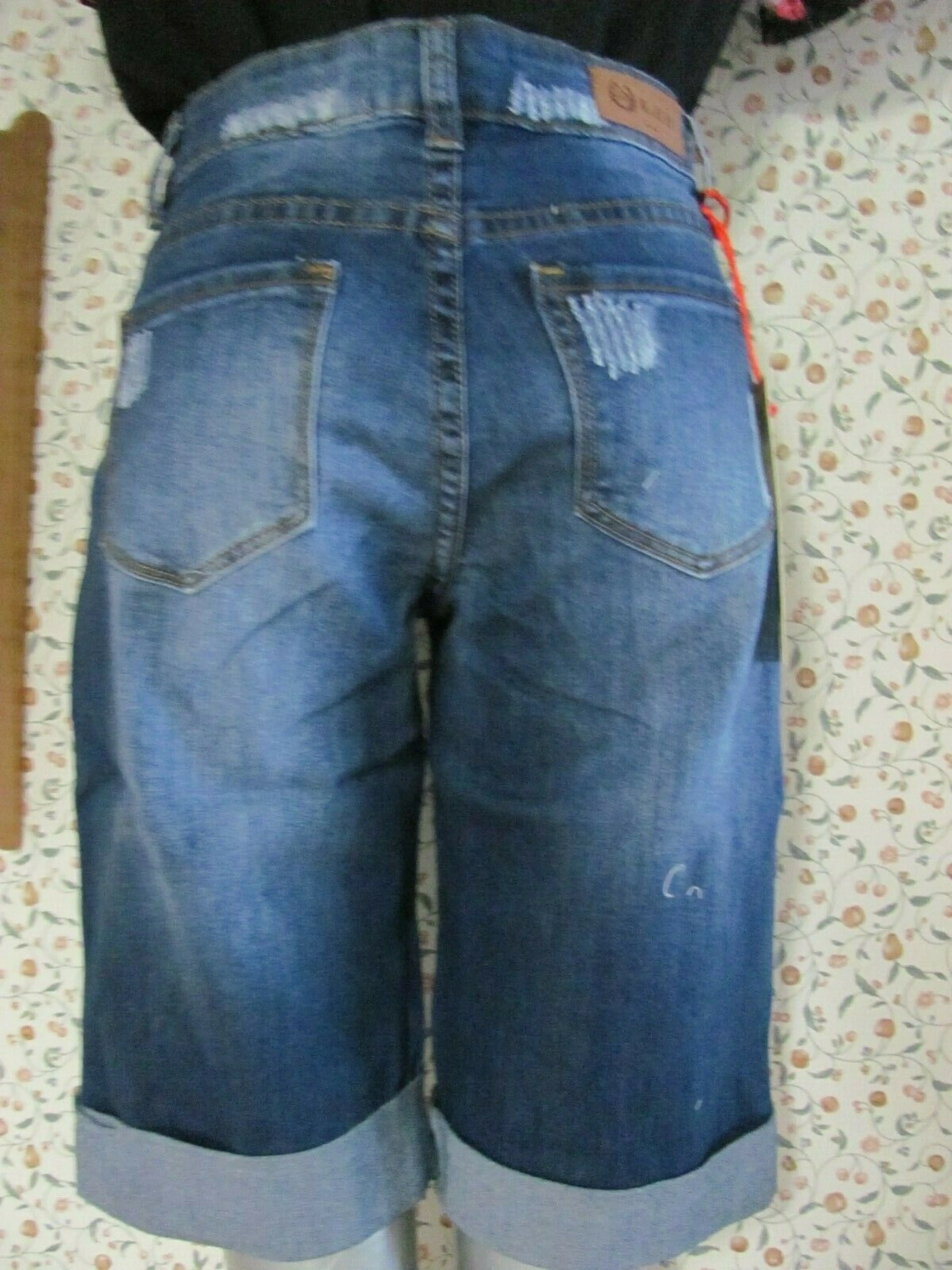 Image 4 of 4