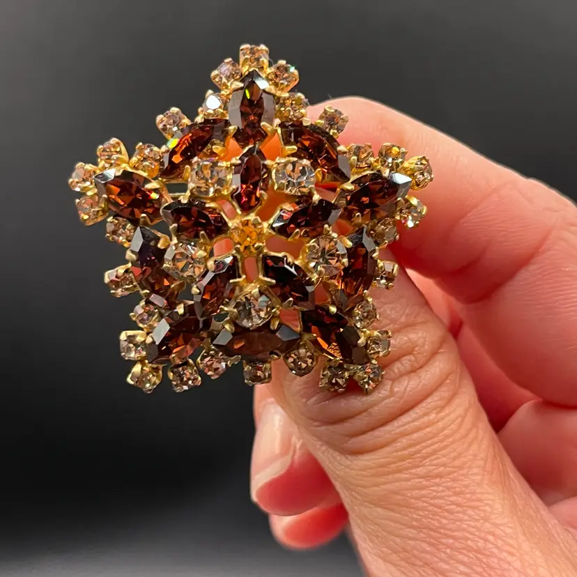 #20 Five-Pointed Starburst Tiered Brooch Amber Cognac  Brown Marquise & Clear Facet Glass Rhinestone Prong Set Gold Tone 1.5”🌟