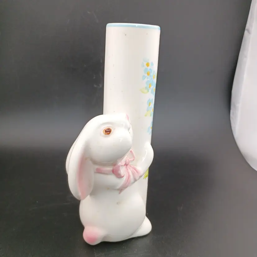 FTD bunny vase -- Brazil