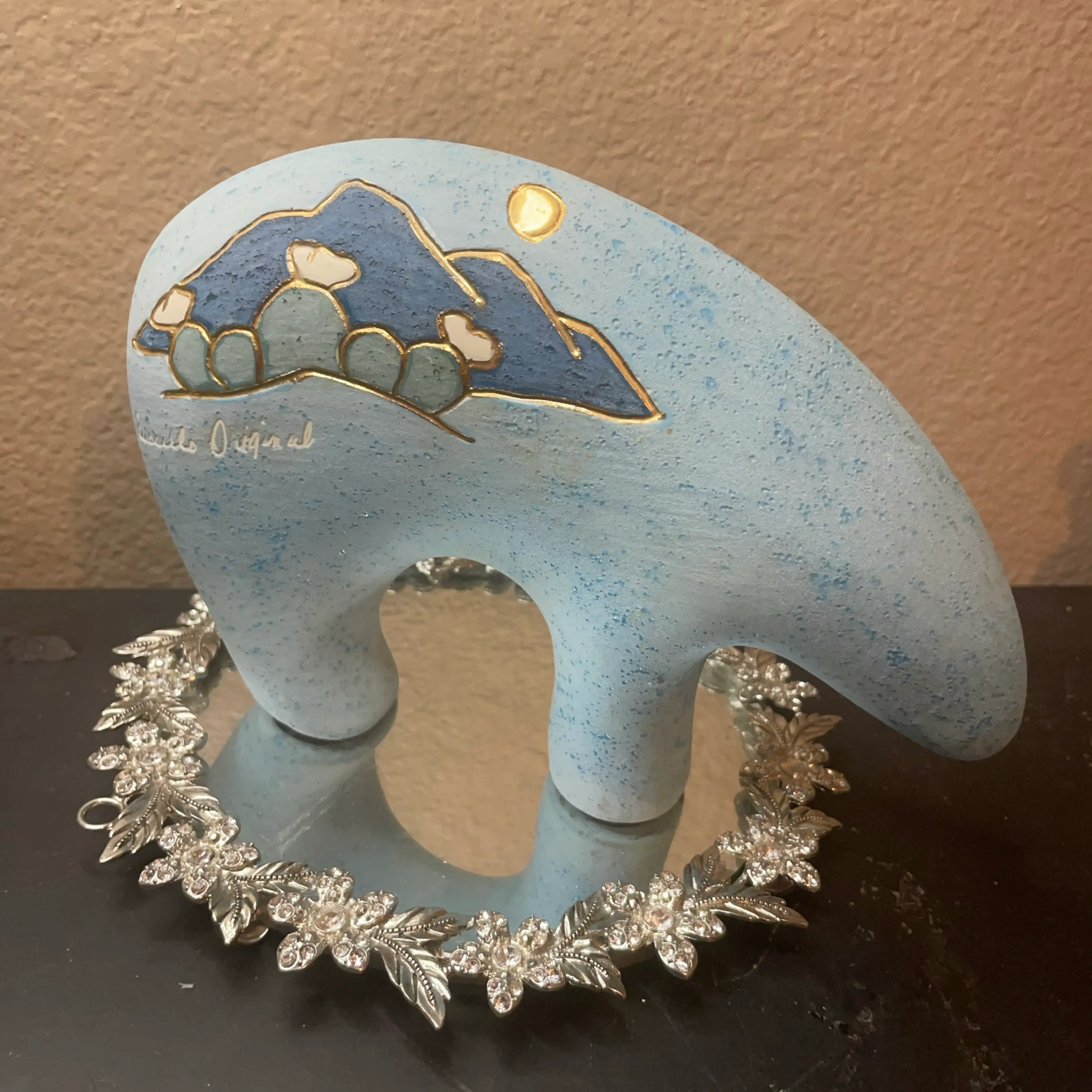 Image 2 of 6
