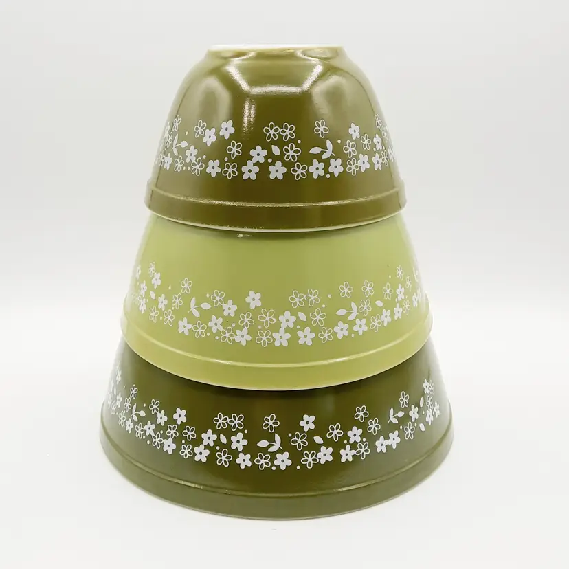 Vintage Pyrex Spring Blossom Crazy Daisy Green Nesting Mixing Bowls Set of 3