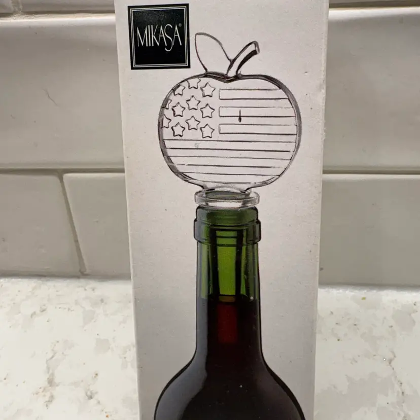 Mikasa Stars & Stripes Apple Bottle Stopper Lead Crystal NIB Patriotic