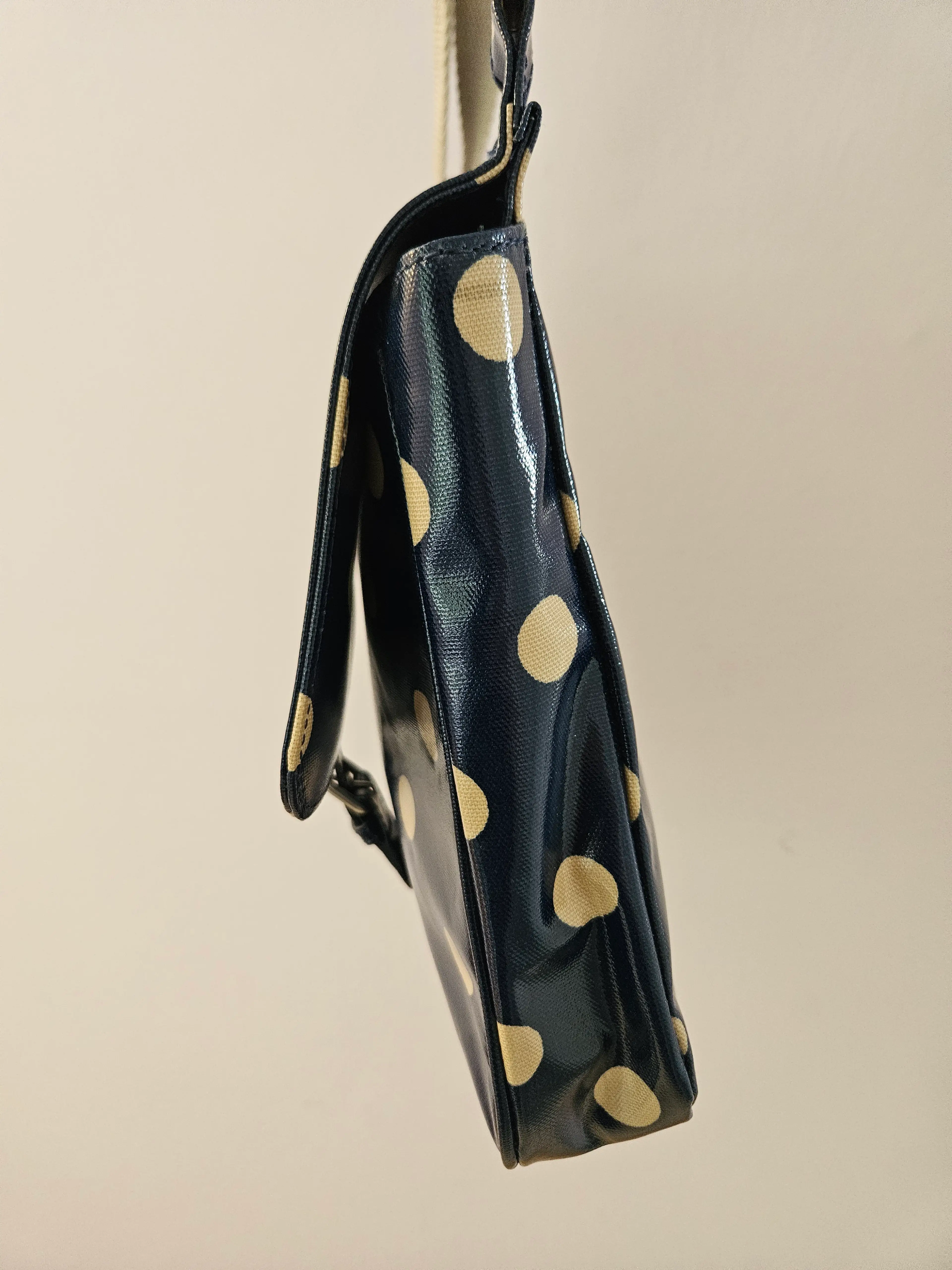 Image 4 of 10