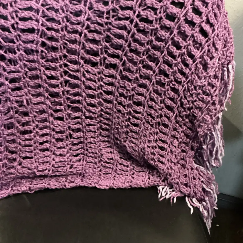 Vintage 60's Hippie Handmade Purple Shawl w/ fringe,throw or scarf around 50X30” 💞