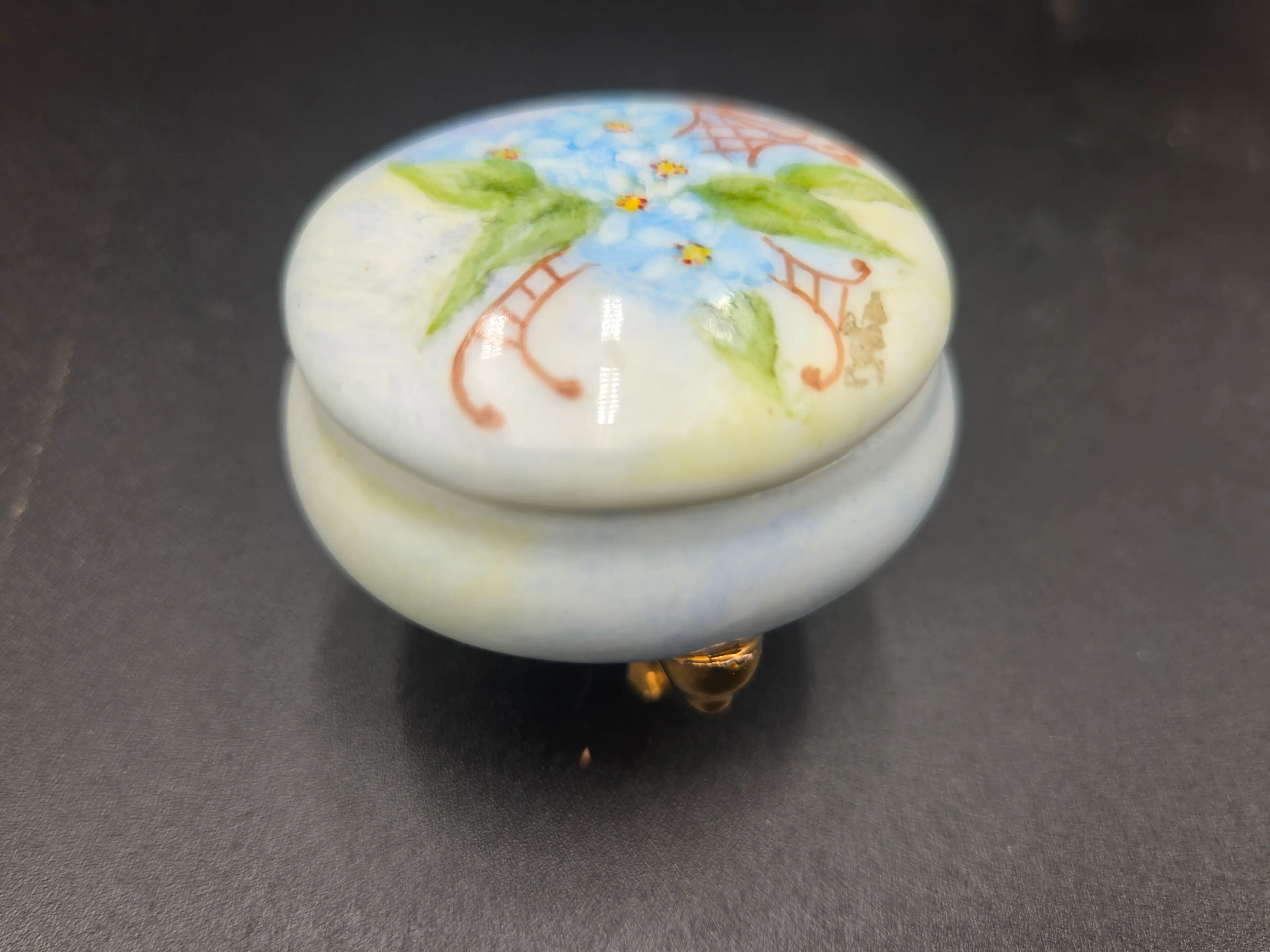 Image 4 of 5