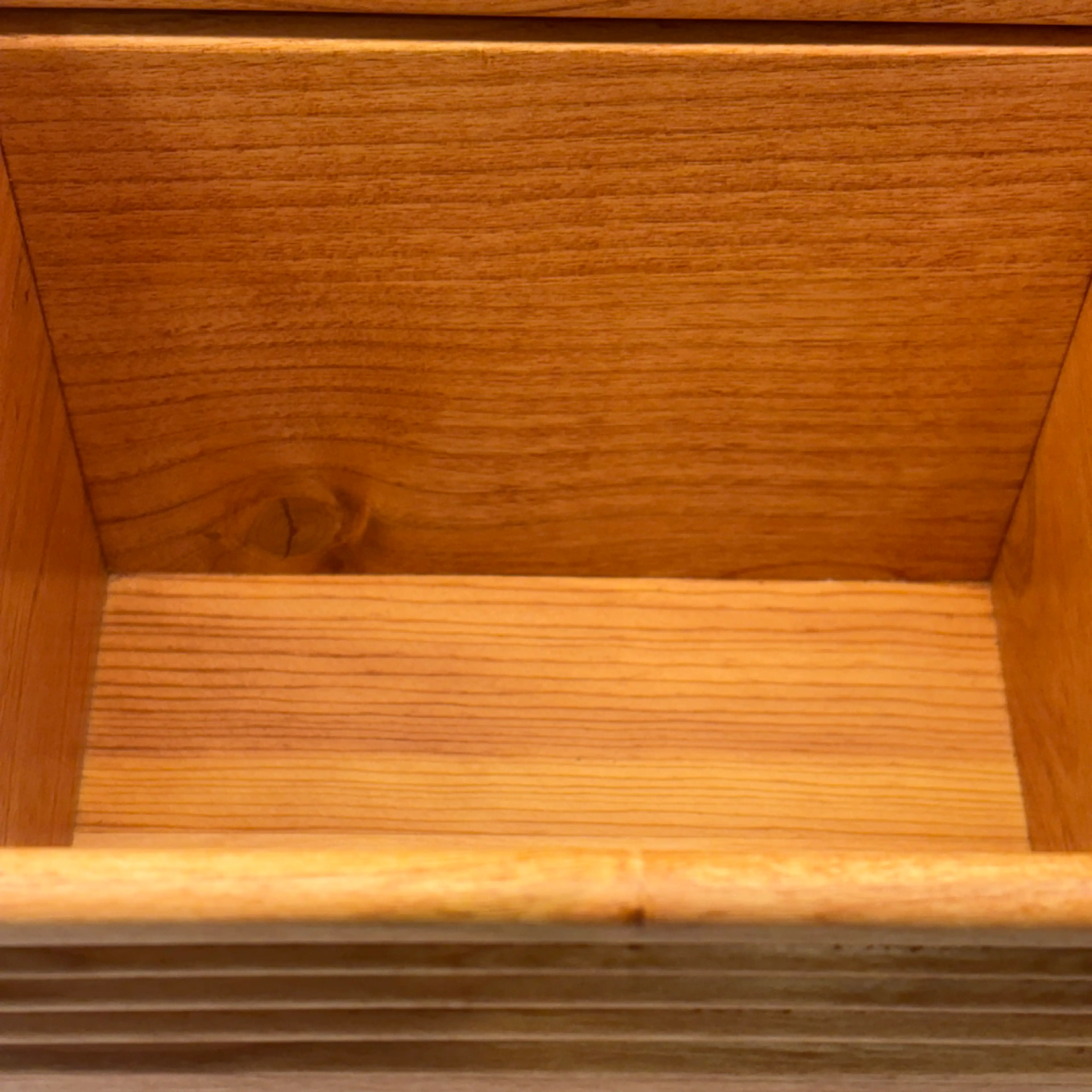 Image 4 of 8