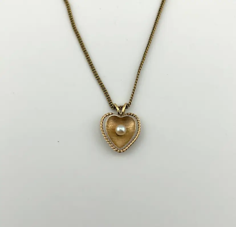 Gold Tone Faux Pearl Heart Pendant on 12kt GF Chain 18”