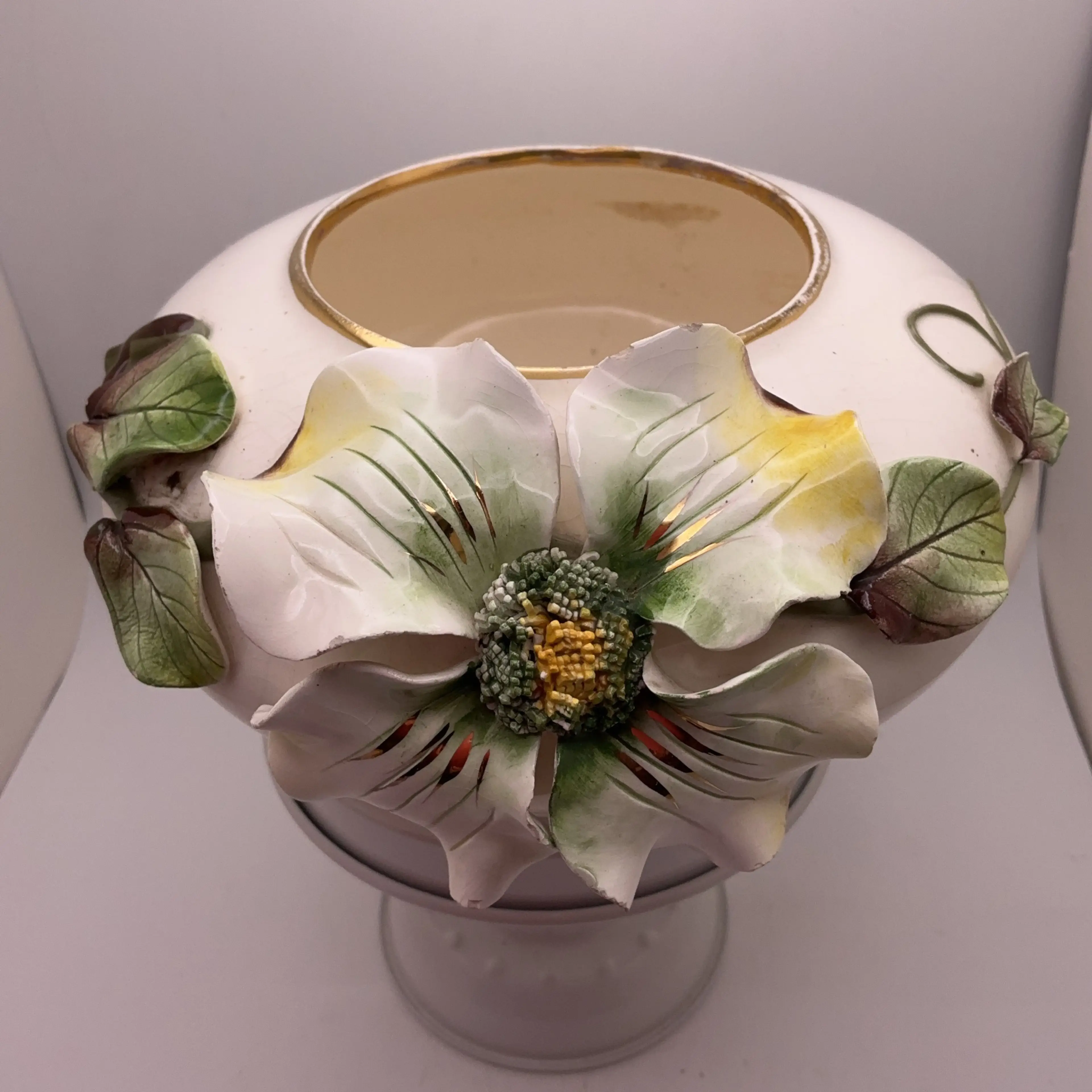Image 2 of 6