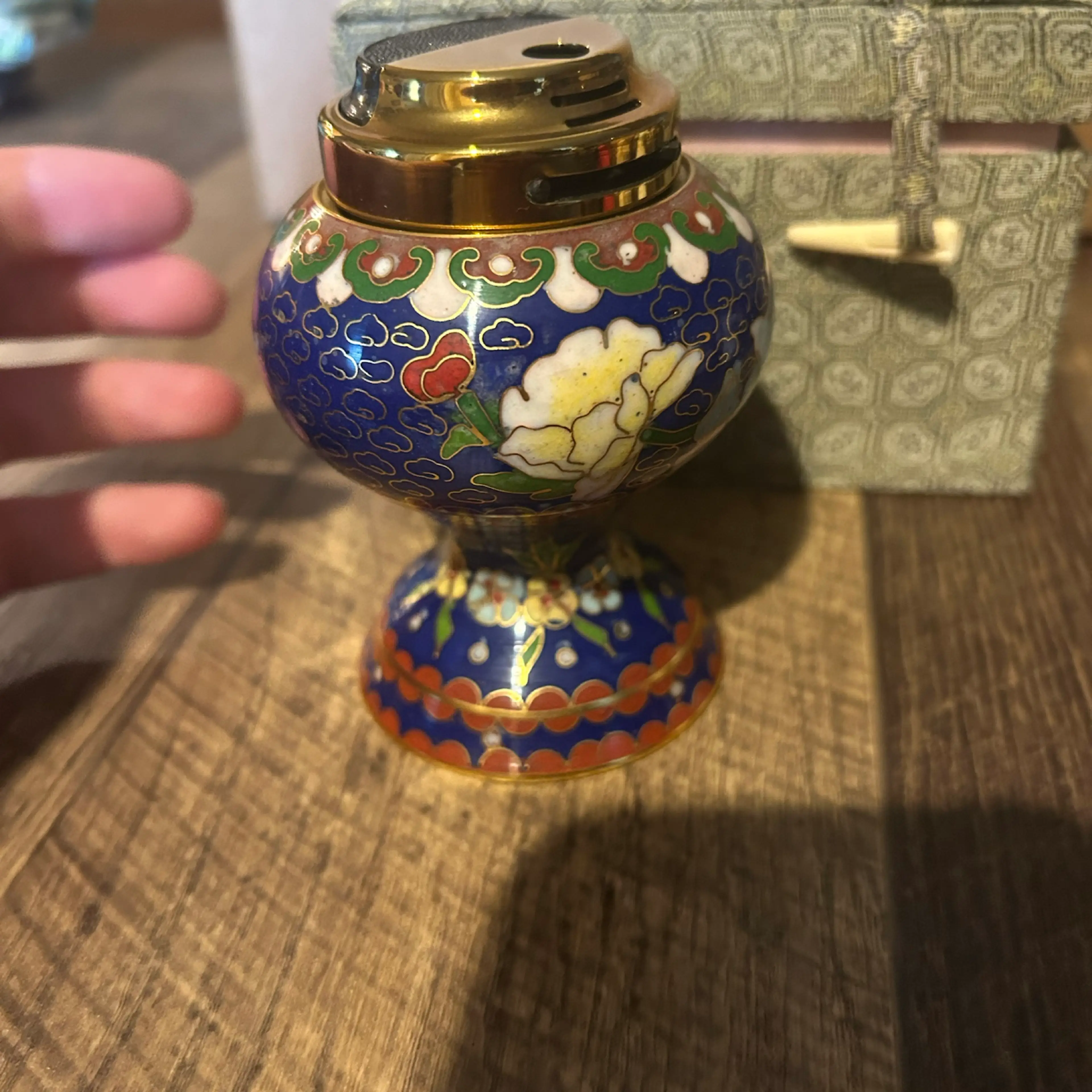 Image 2 of 7