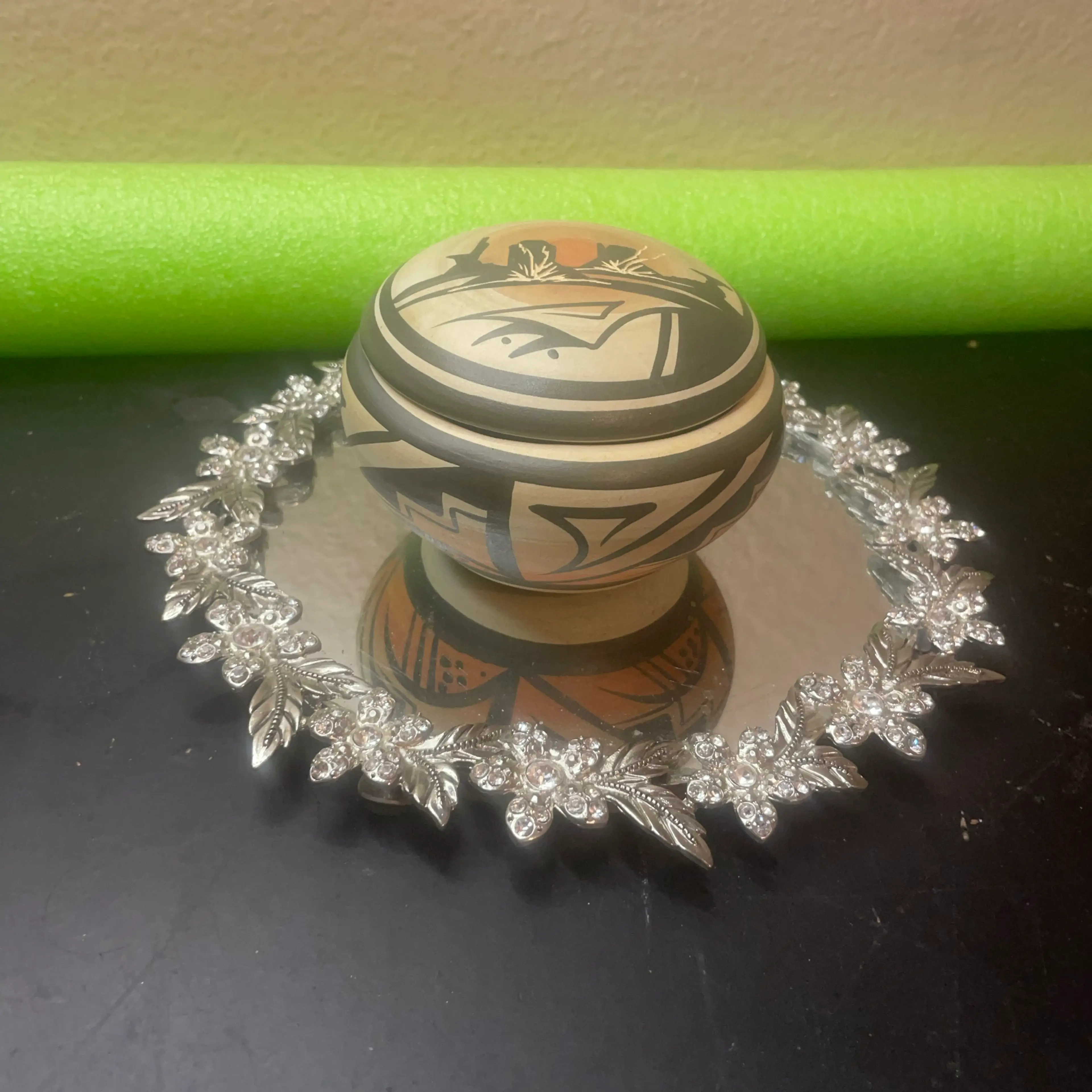Image 1 of 6