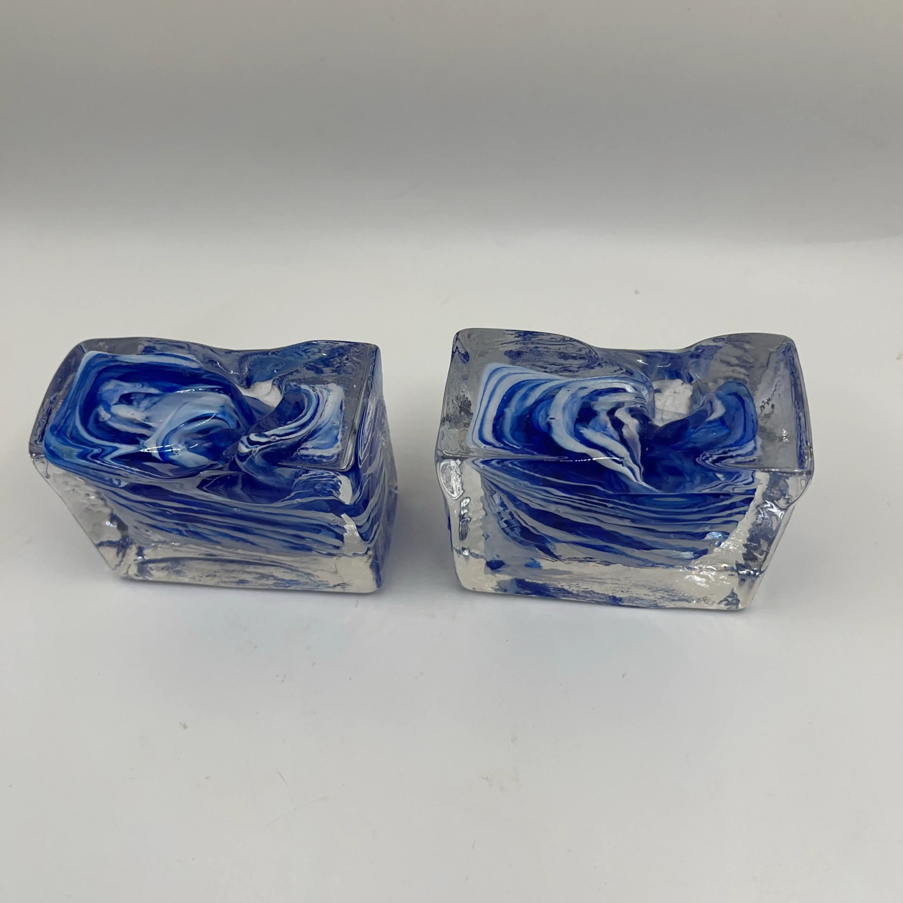 Image 2 of 7