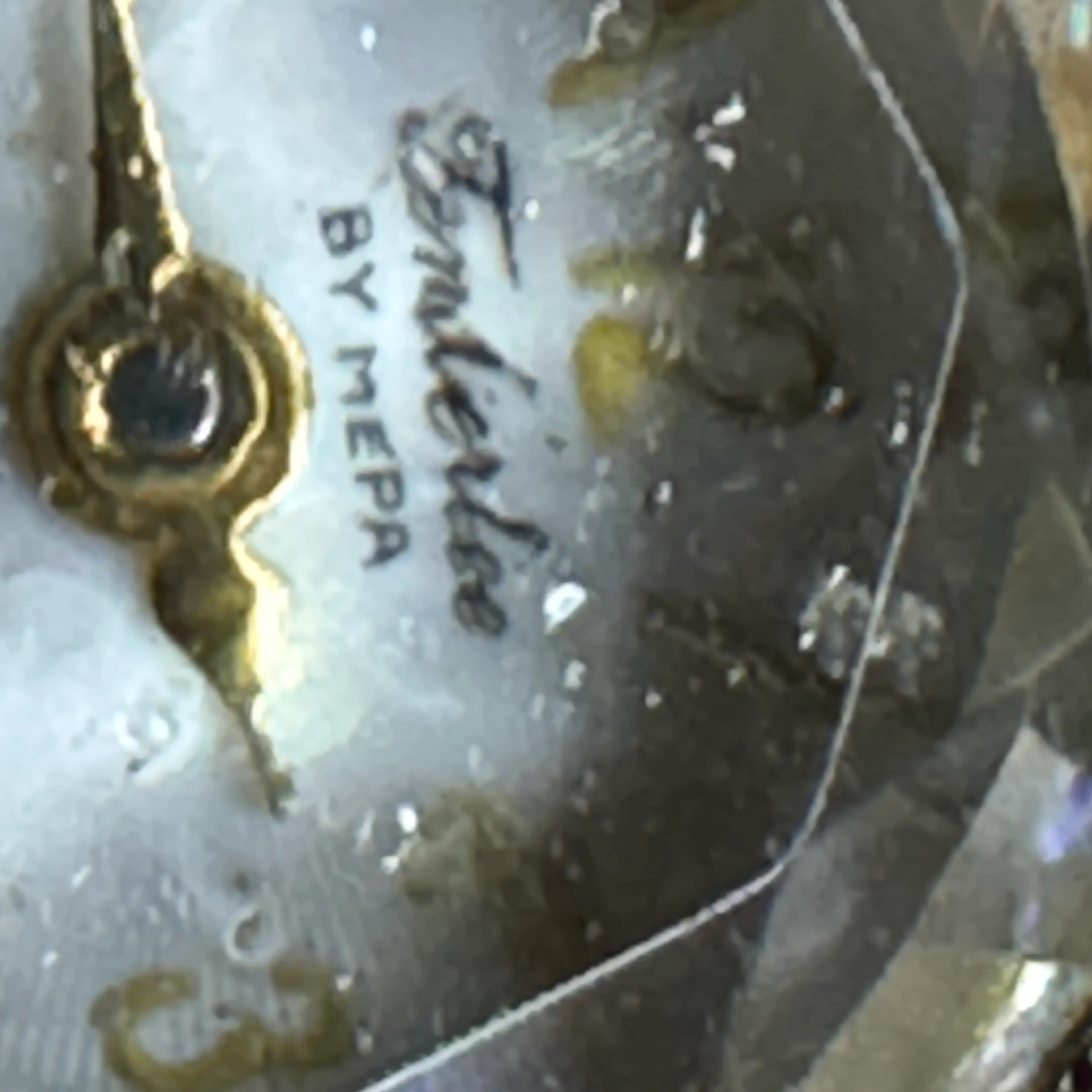 Image 4 of 8