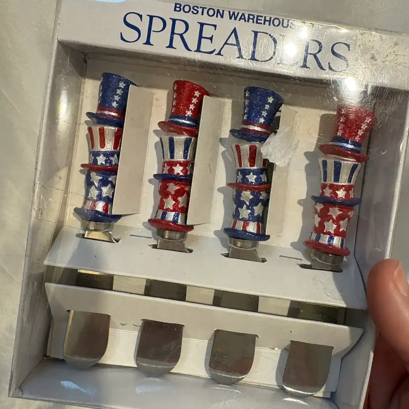 Boston Warehouse Patriotic cheese spreader in original box