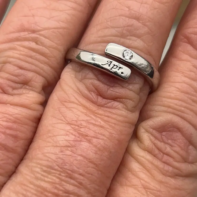 #01 Sterling Silver April Birthstone Wrap Ring Size 7.5 Engraved “Apr.” 925