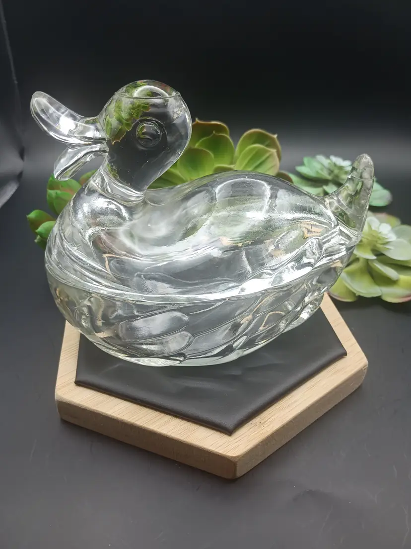 Vintage Jeannette glass Duck on a Nest "Mama Quack"