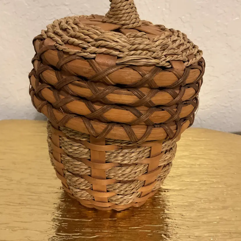 🚶🏻‍♀️🪾Acorn Lidded Basket