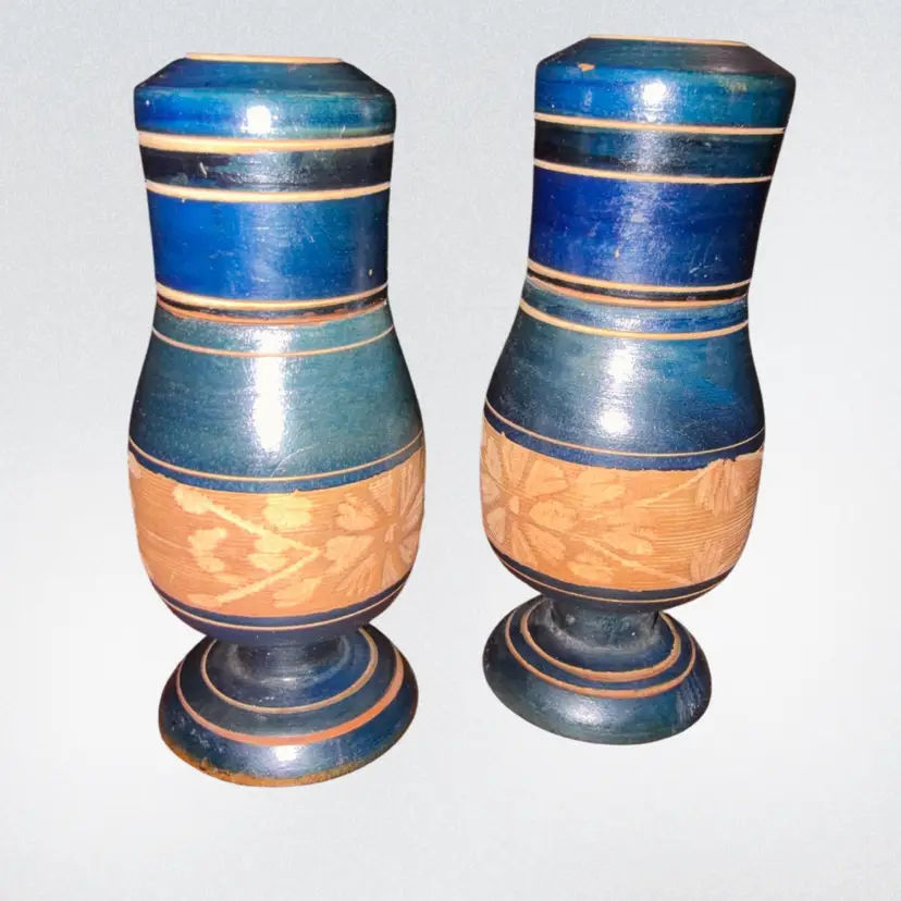 Hand-Turned Wood", Mexican Folk Art Shakers-Mid-Century-  Treenware- 4.5”