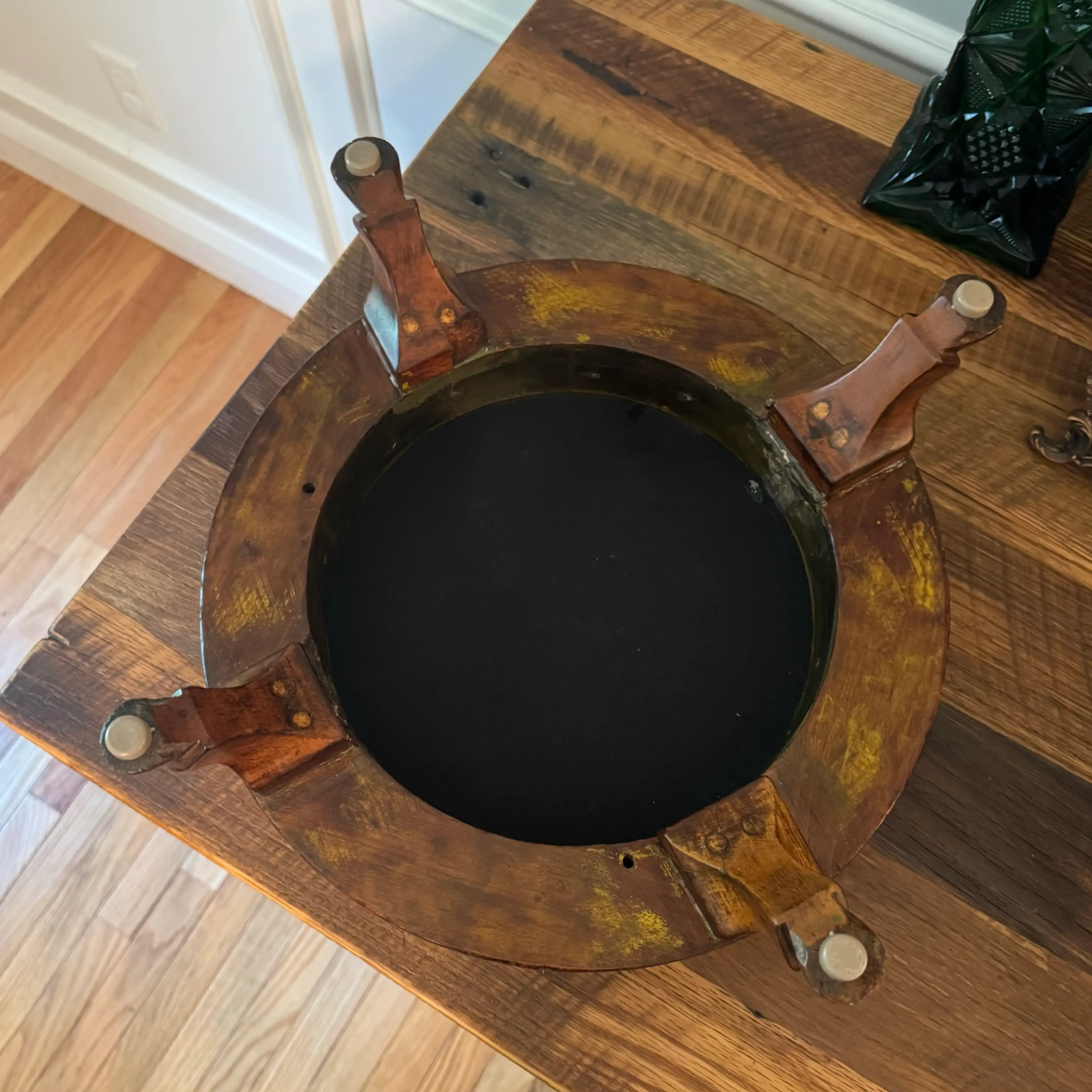 Image 4 of 8