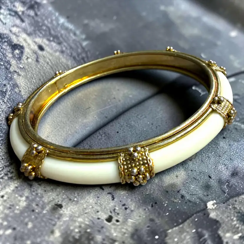 Gold Tone Boho Ethnic Celluloid Bangle Bracelet- 8”