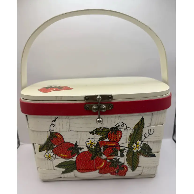 Caro-Nan Hand Made Lined Strawberry Basket Purse 10.5x10x5.5”
