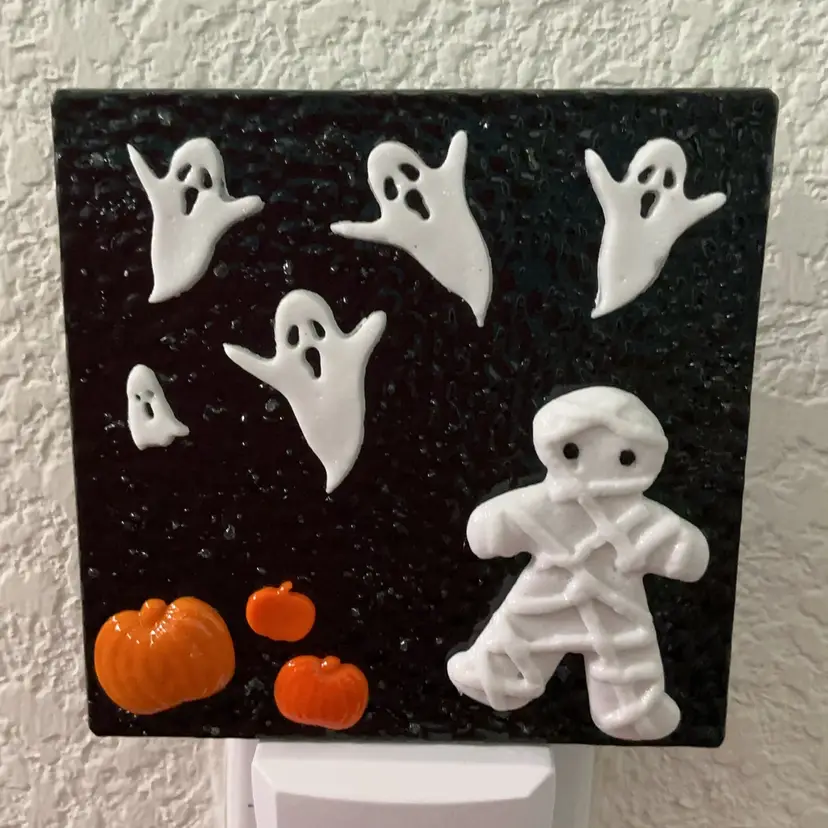 Made by Me! Fused Glass Nightlight Mummy & Ghosts Design 4” x 4” Studio Art Handmade READ