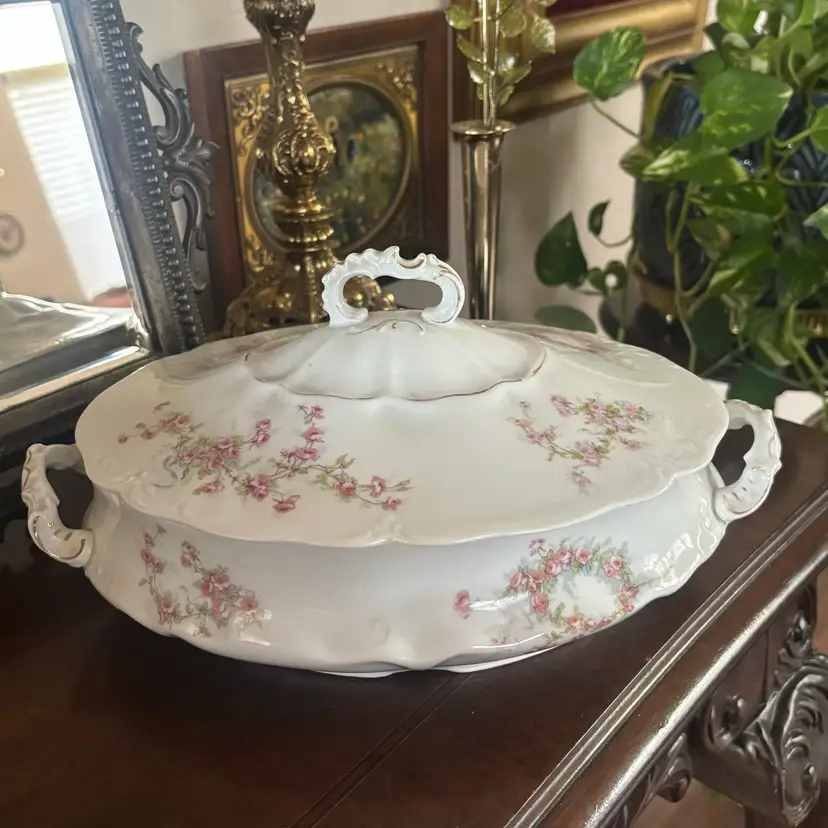 🐇Antique O&EG Royal Austria Ornate Gold & Floral Detailed Oval Covered Serving Dish