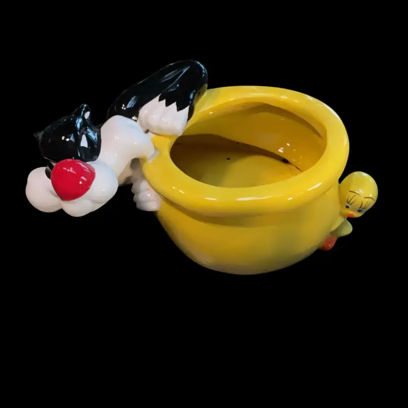 Planter - Sylvester & Tweetie