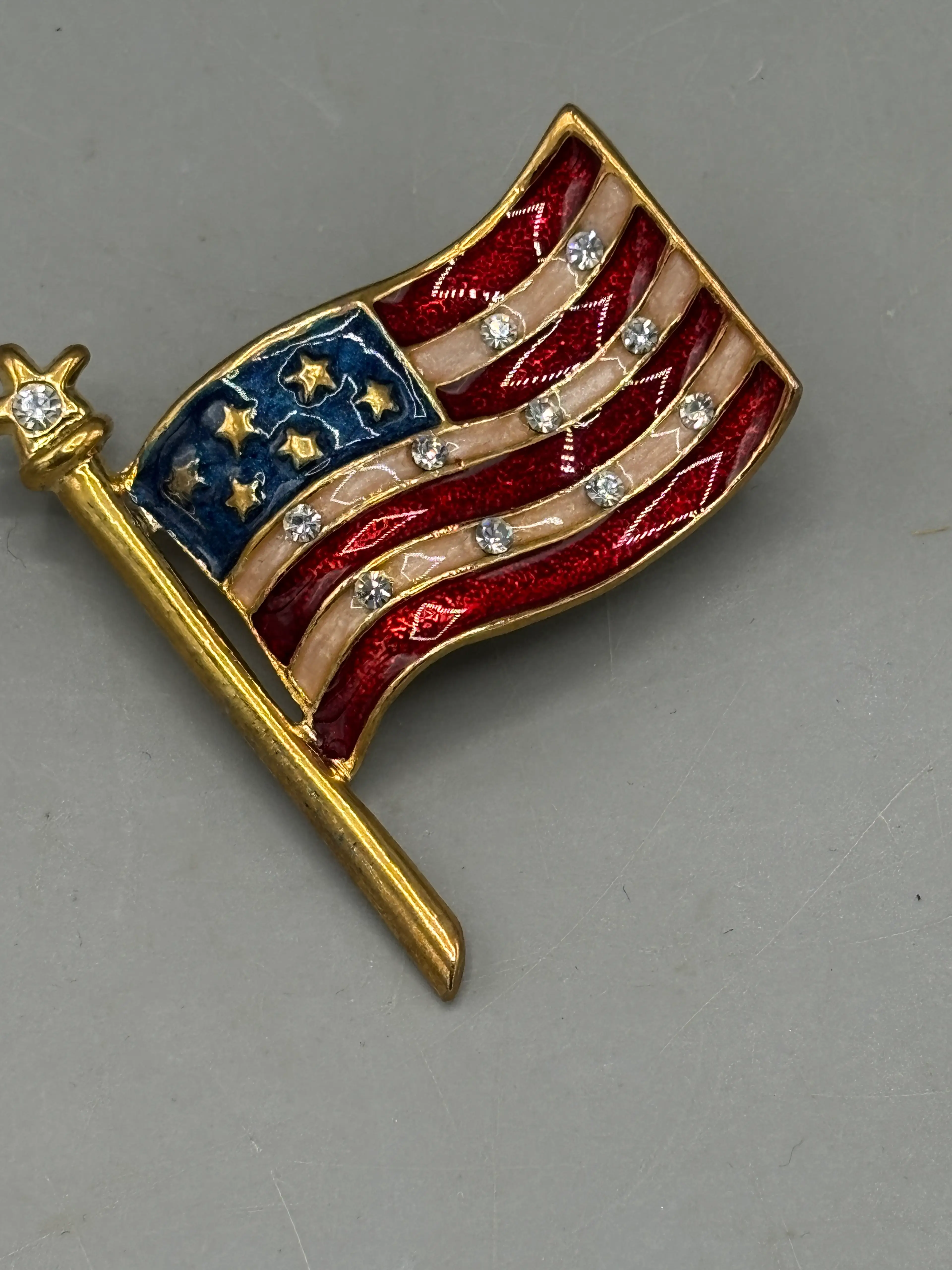 Image 3 of 4