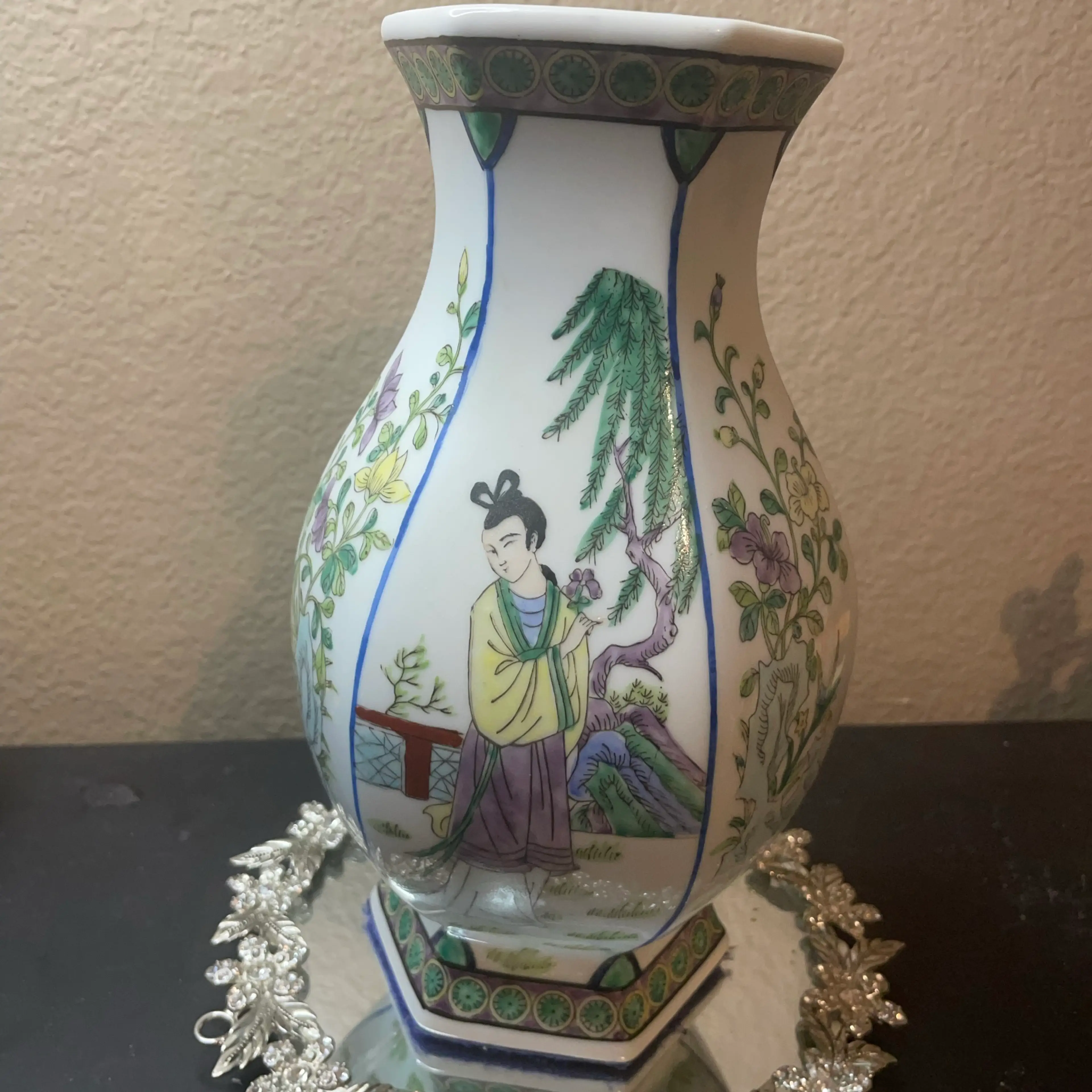 Image 3 of 6