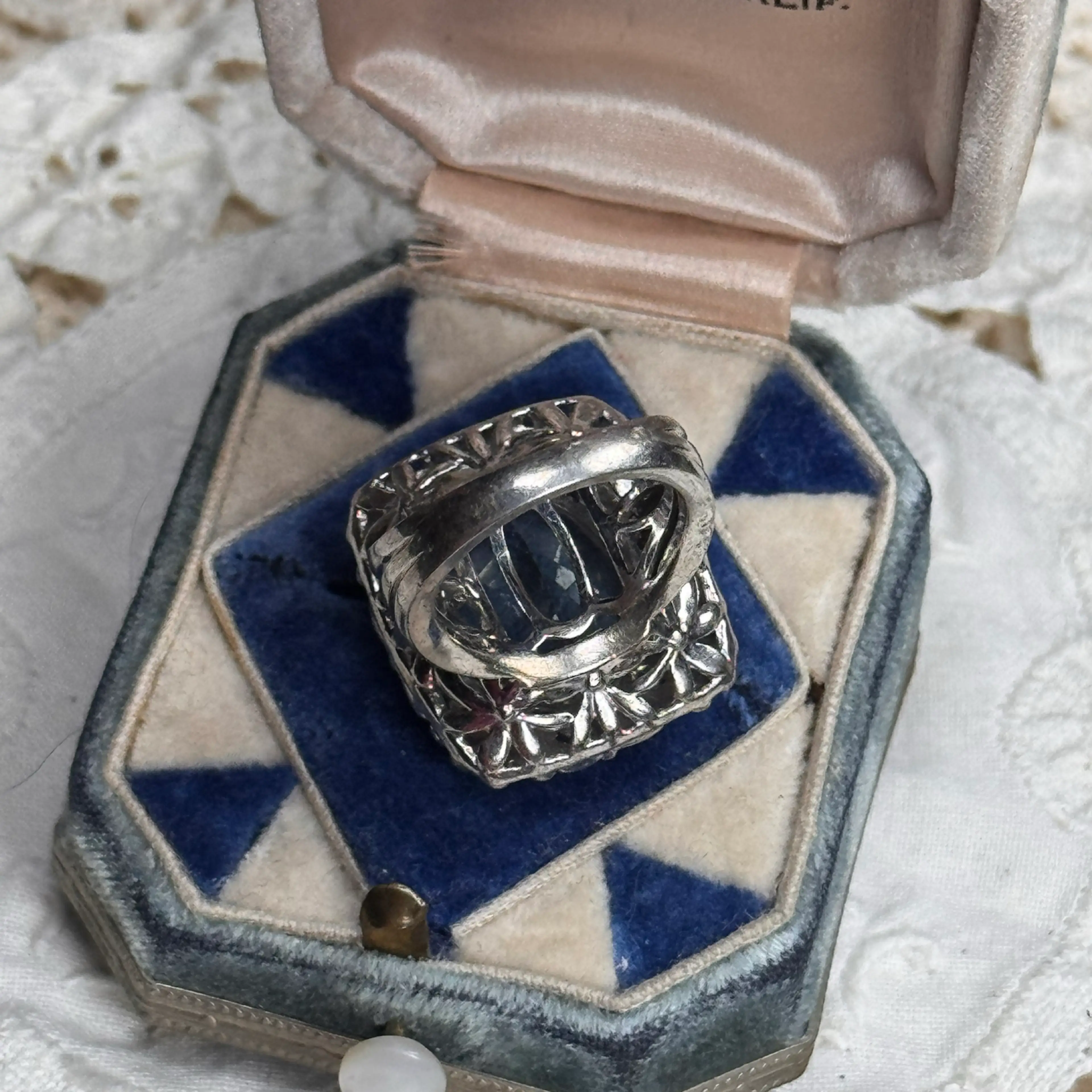 Image 4 of 4