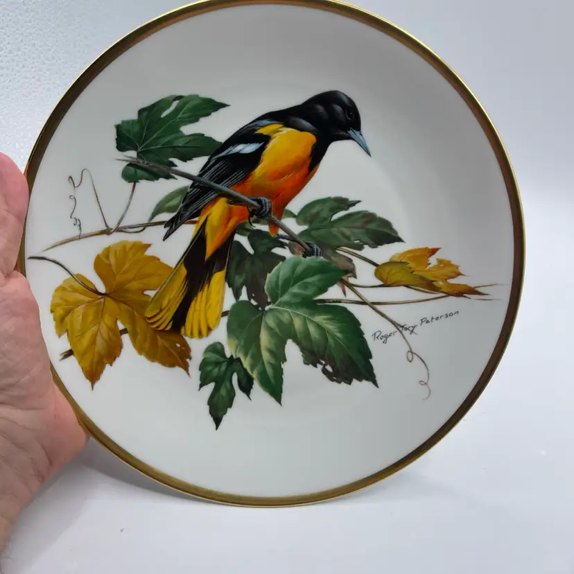 Roger Tory Peterson Baltimore Oriole Plate 1981 Limoges France 24K Gold. D 9.75"