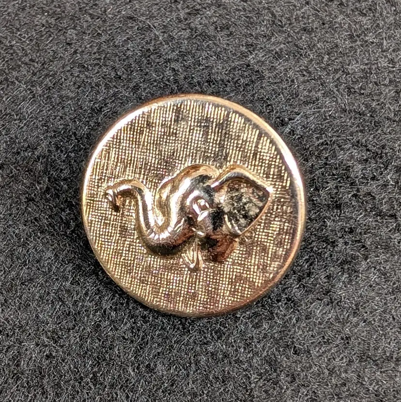 Vintage GOP Republican Smiling Elephant Head Gold Tone Lapel or Hat Pin 3/4"
