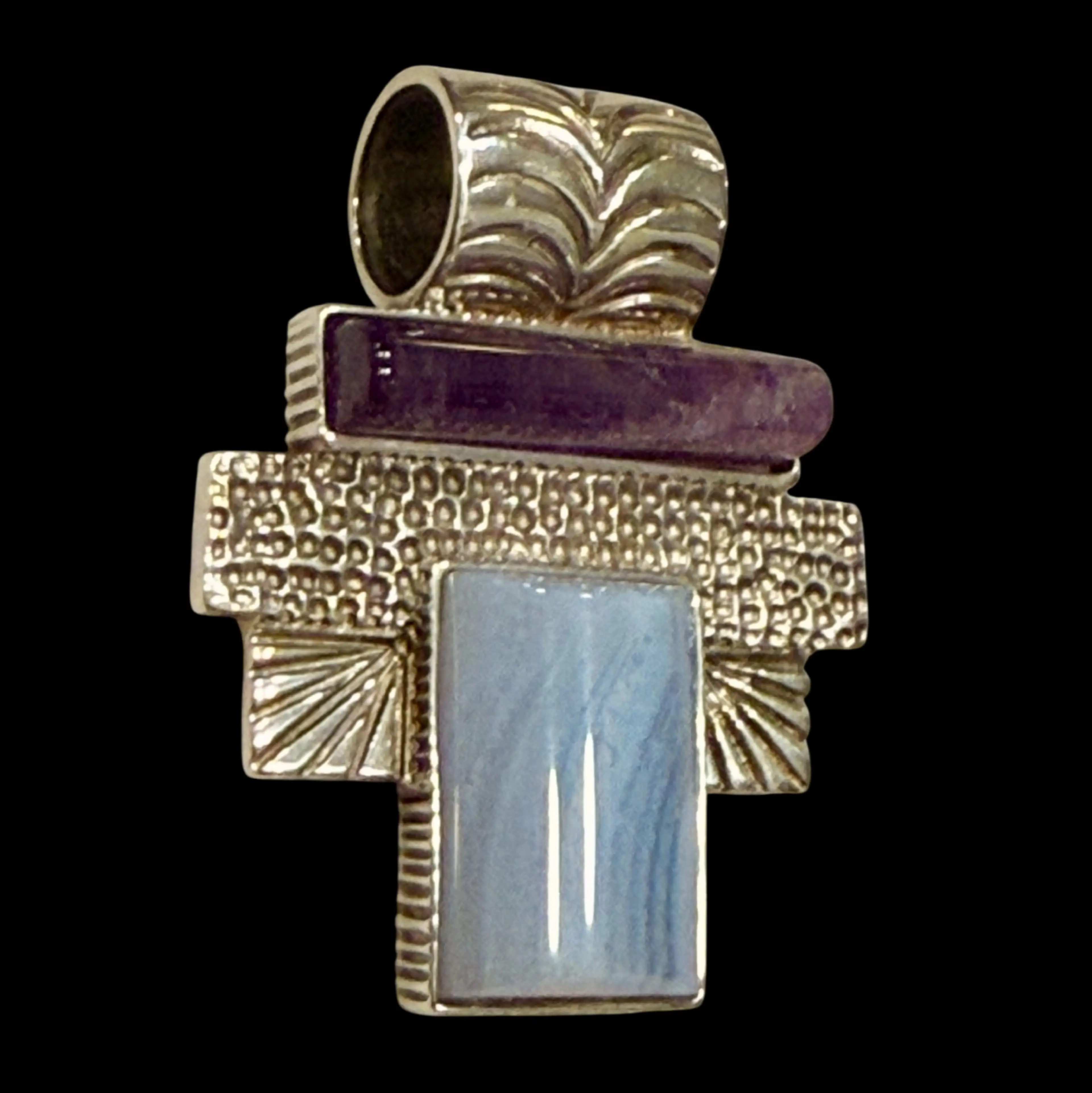 Image 2 of 7