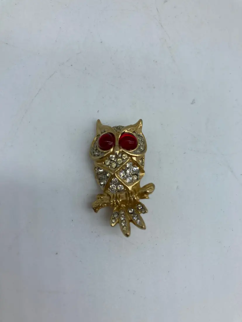 Vintage Les Bernard Gold Tone Owl with Red Eyes