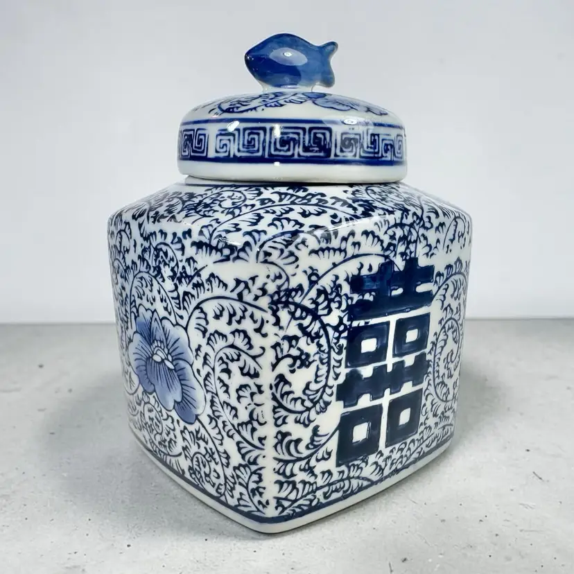 Three Hands Corp Chinoiserie-style Blue & White Porcelain Ginger Jar Fish Finial