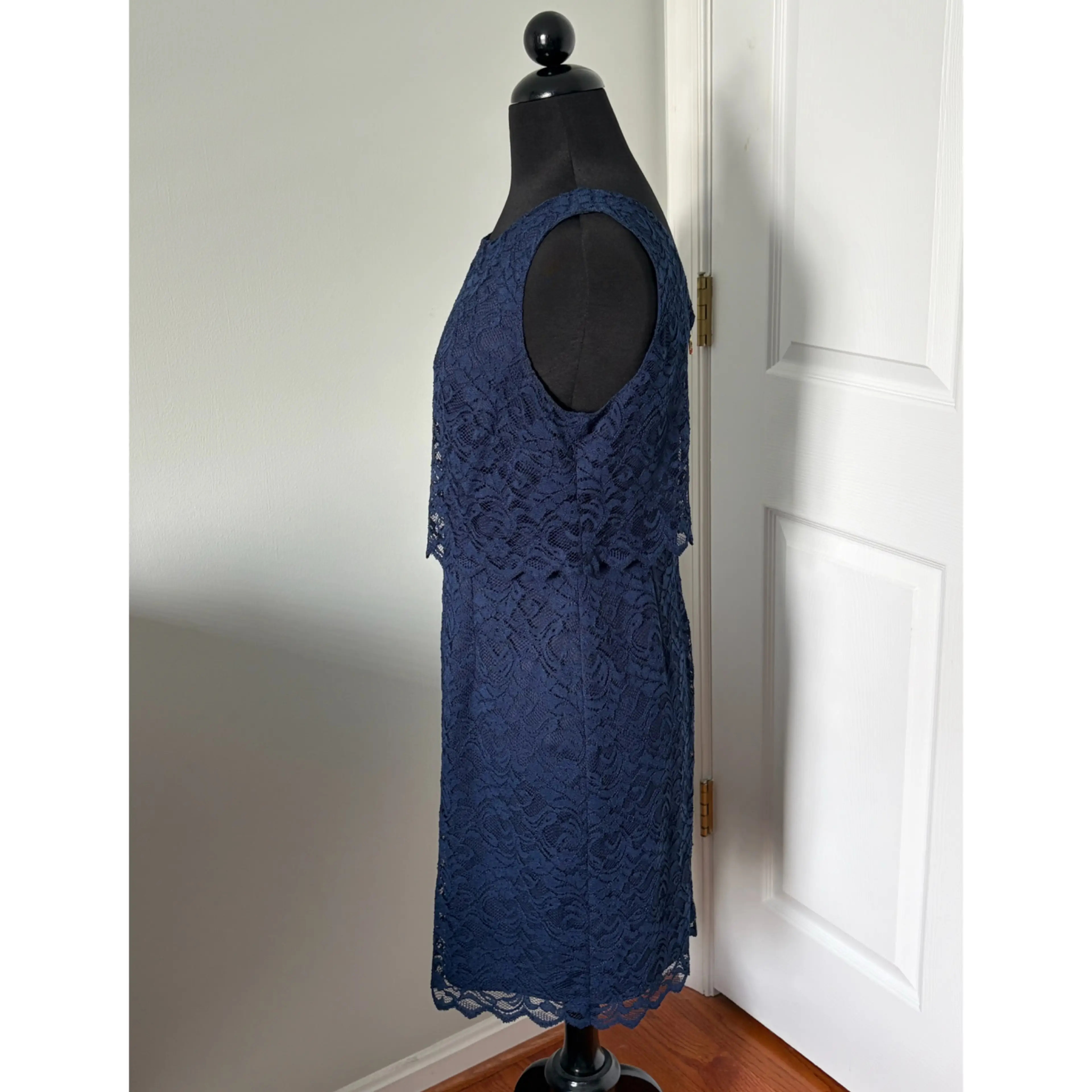 Image 4 of 12