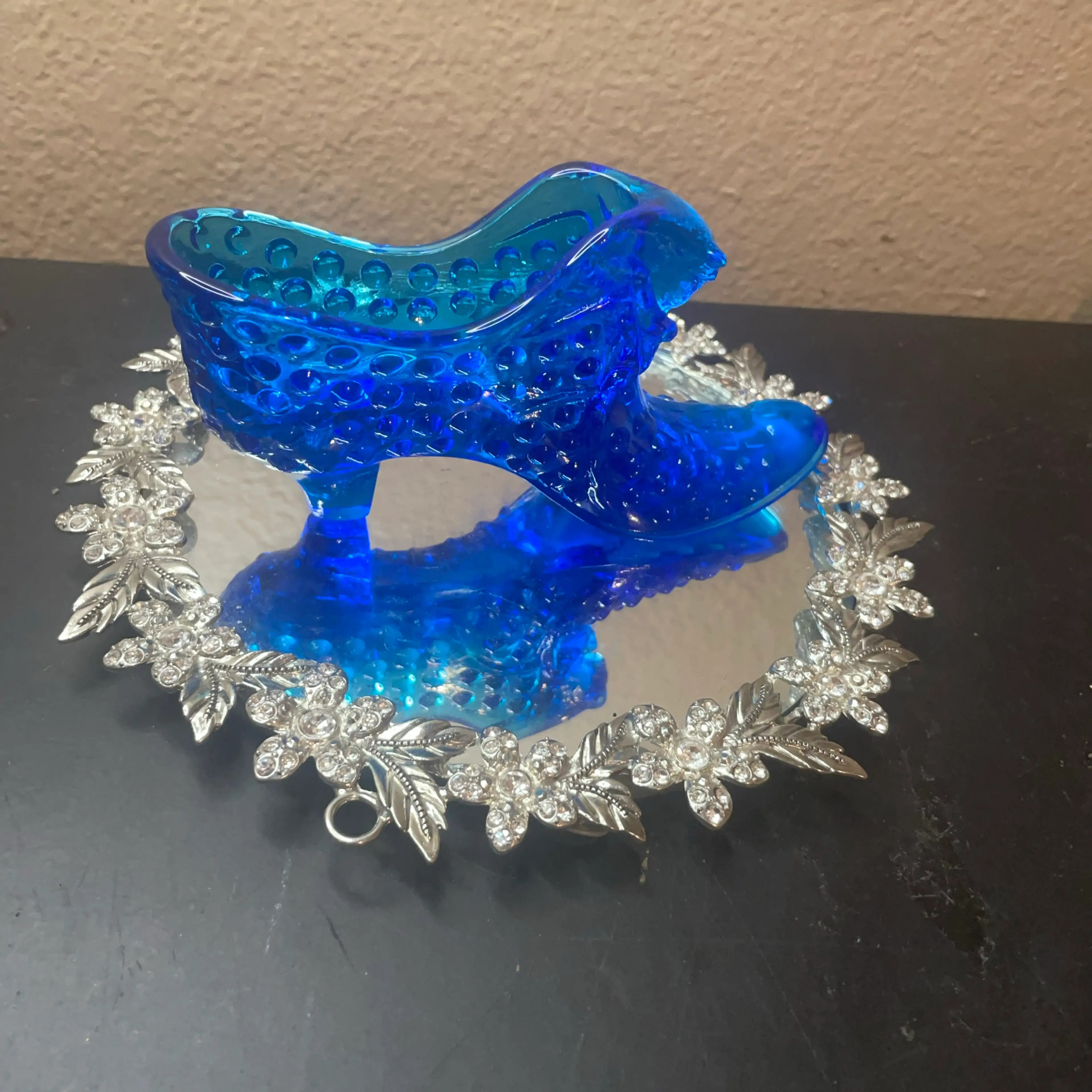 Image 3 of 4