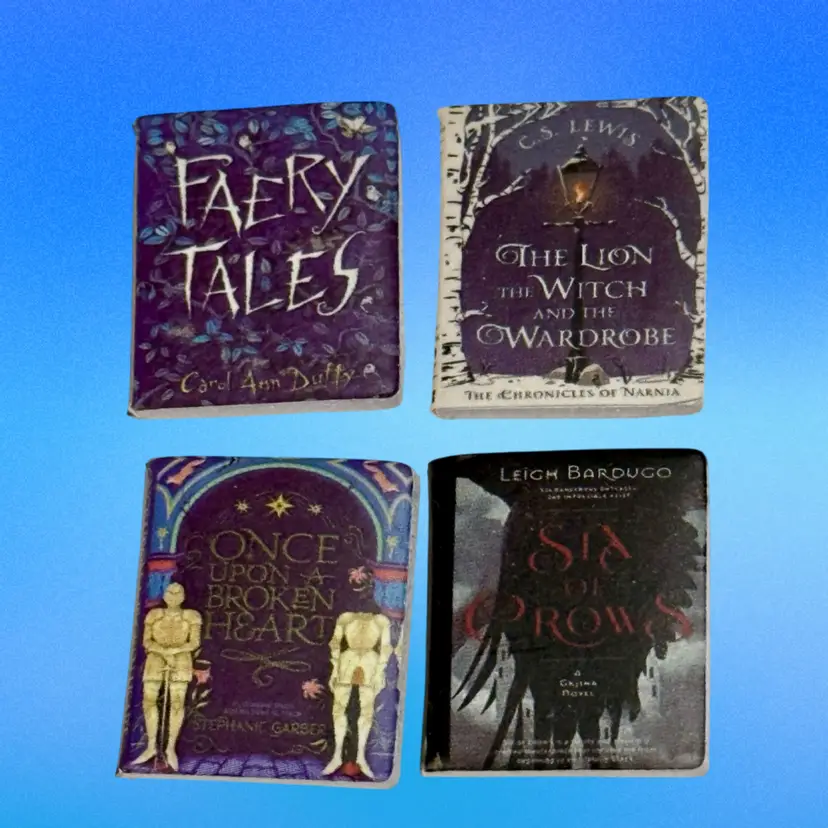 Lot/4 Micro Mini Books