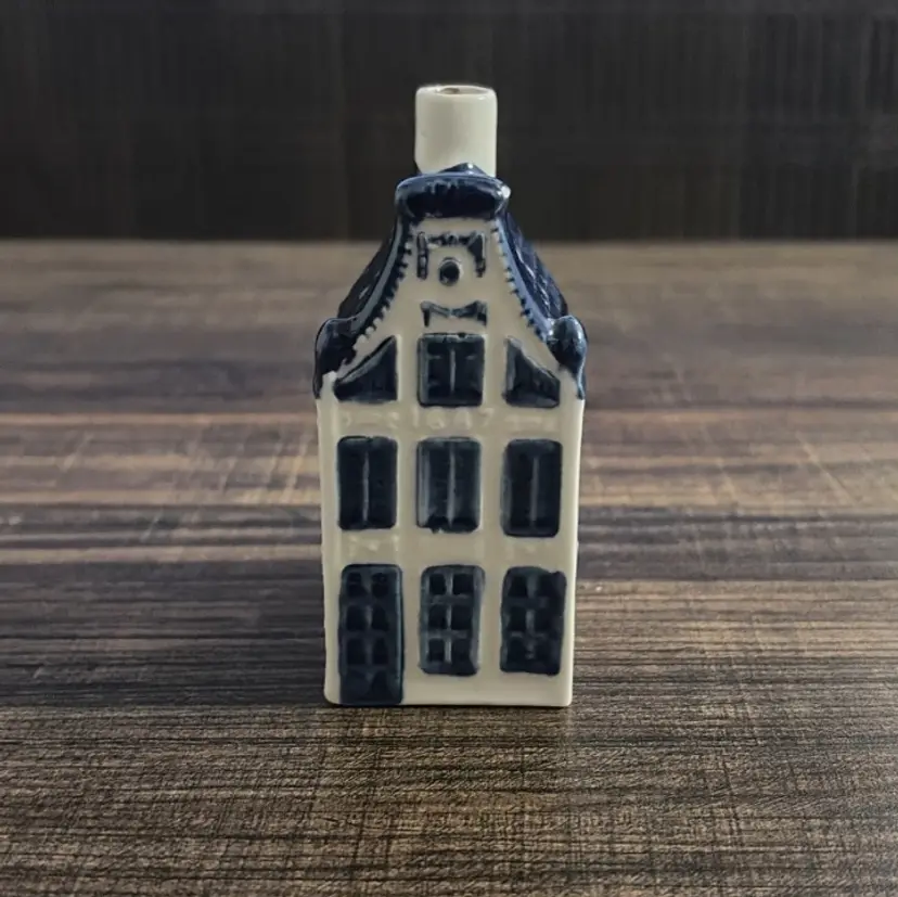 Vintage KLM Delft Blue House #13 Rynbende Distilleries Holland EMPTY