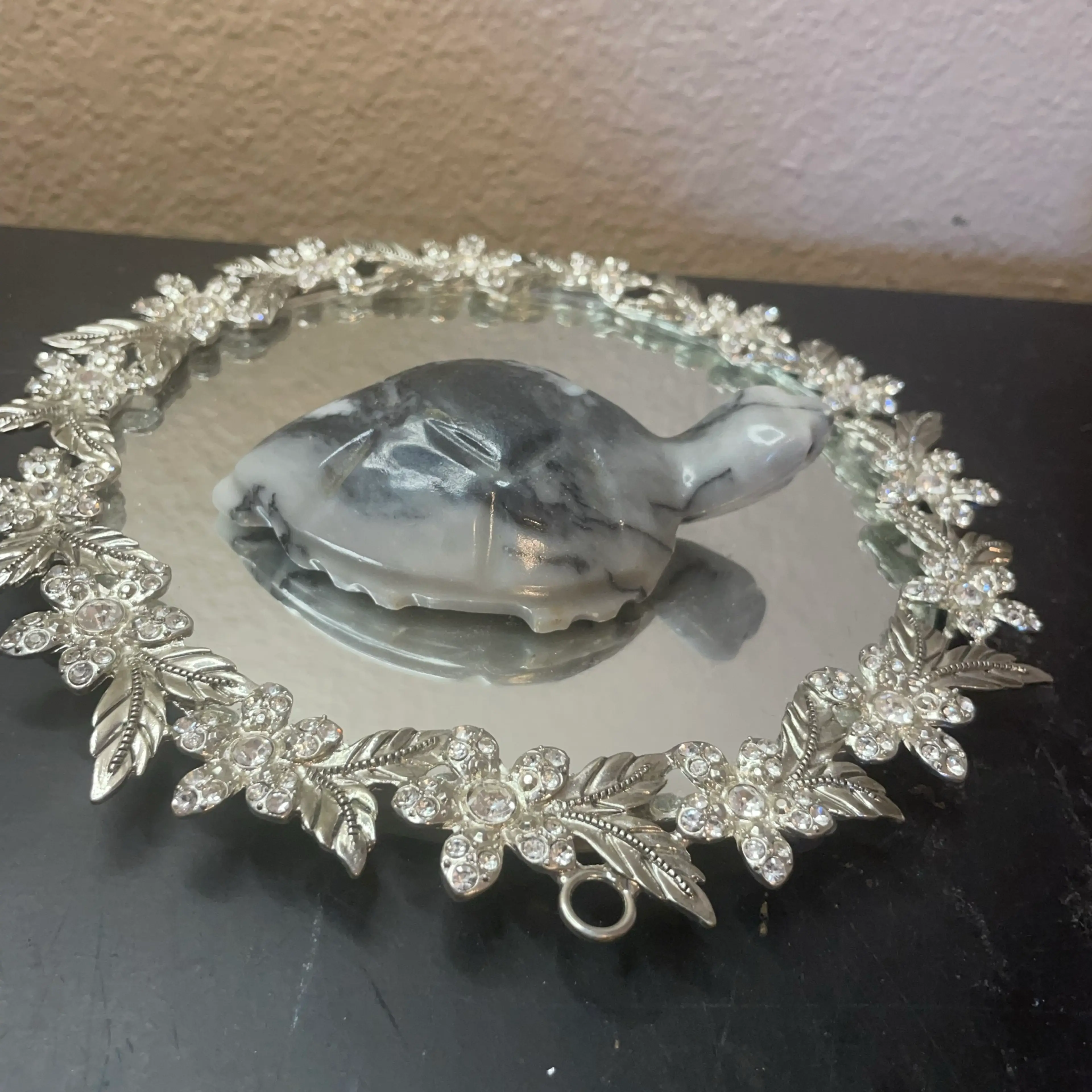 Image 3 of 4