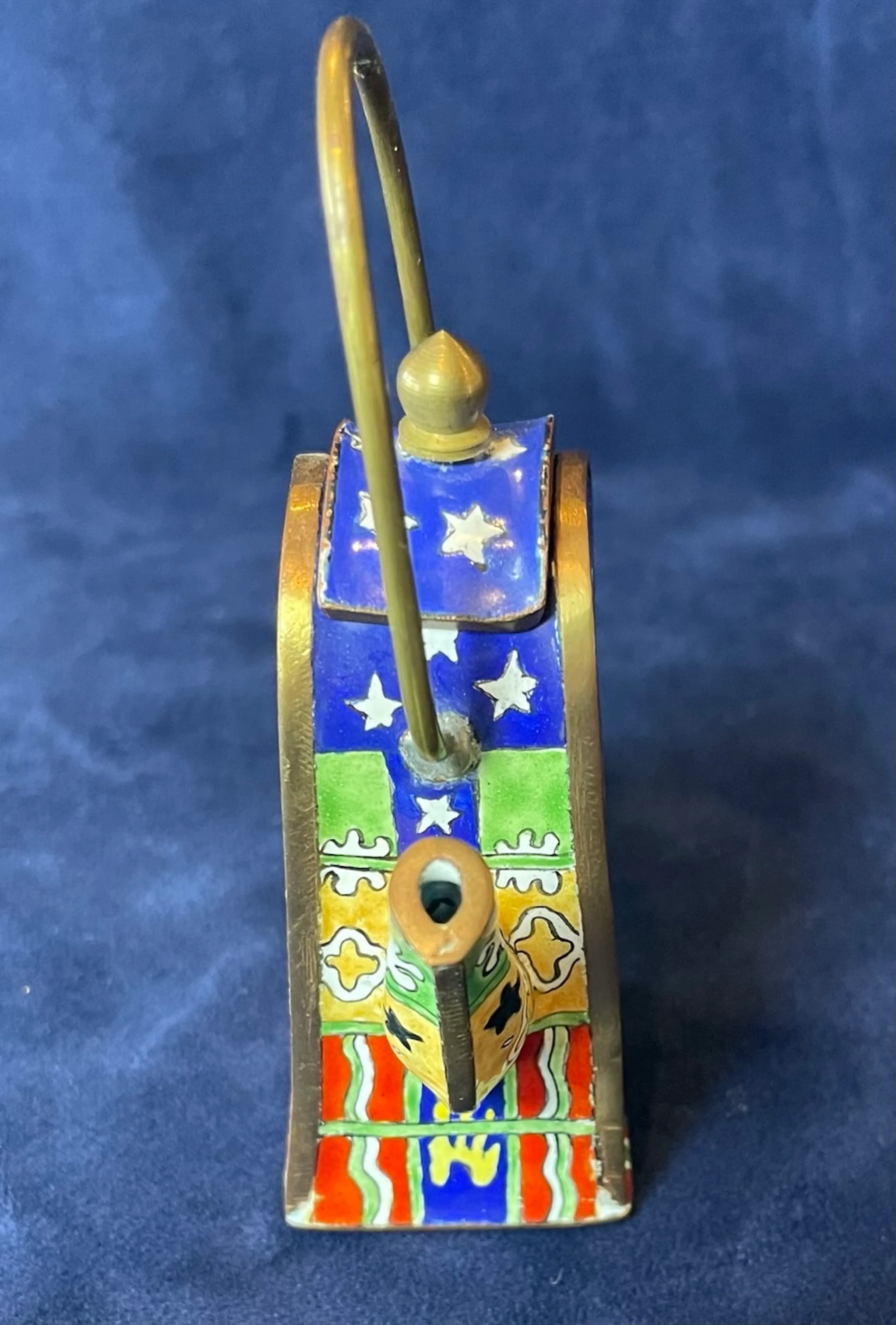 Image 3 of 6