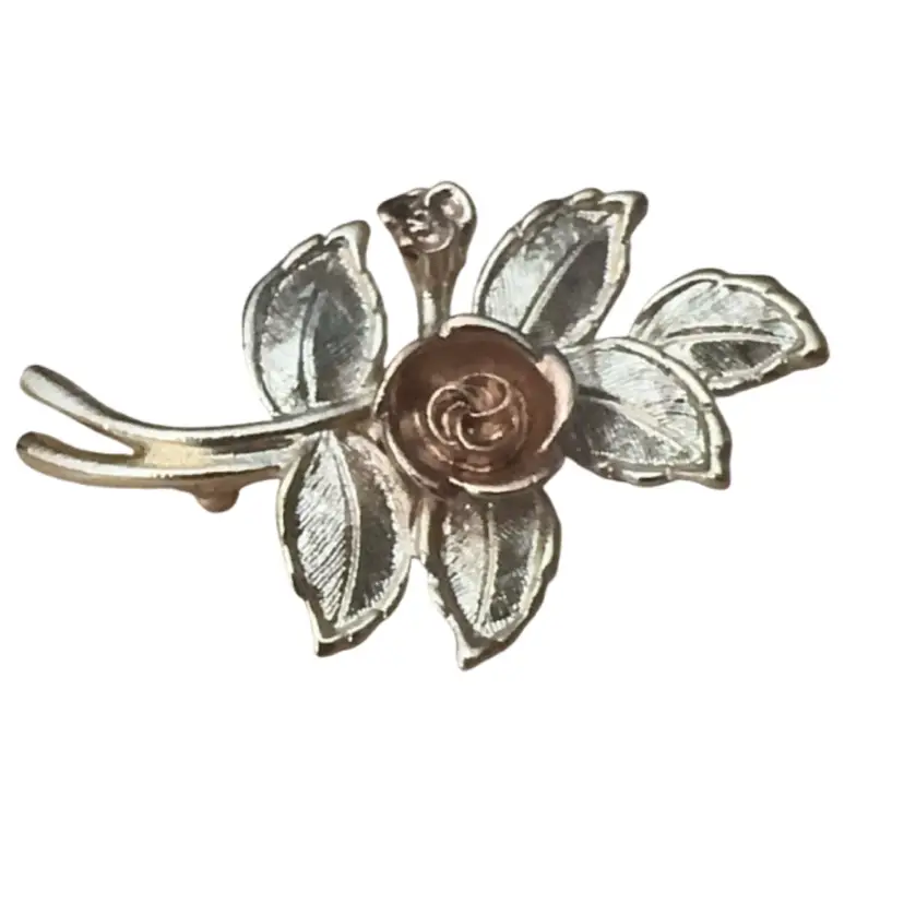 #10  VTG Avon Goldtone With Rose Goldtone Metal Flowers And Leaves Brooch