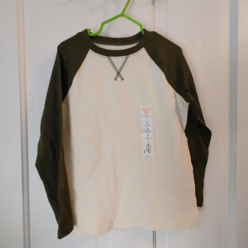 Kids- Brand: Jumping Bean. Size 5. NWT. Retail $12. Raglan shirt. Material- 100% cotton. No callouts.