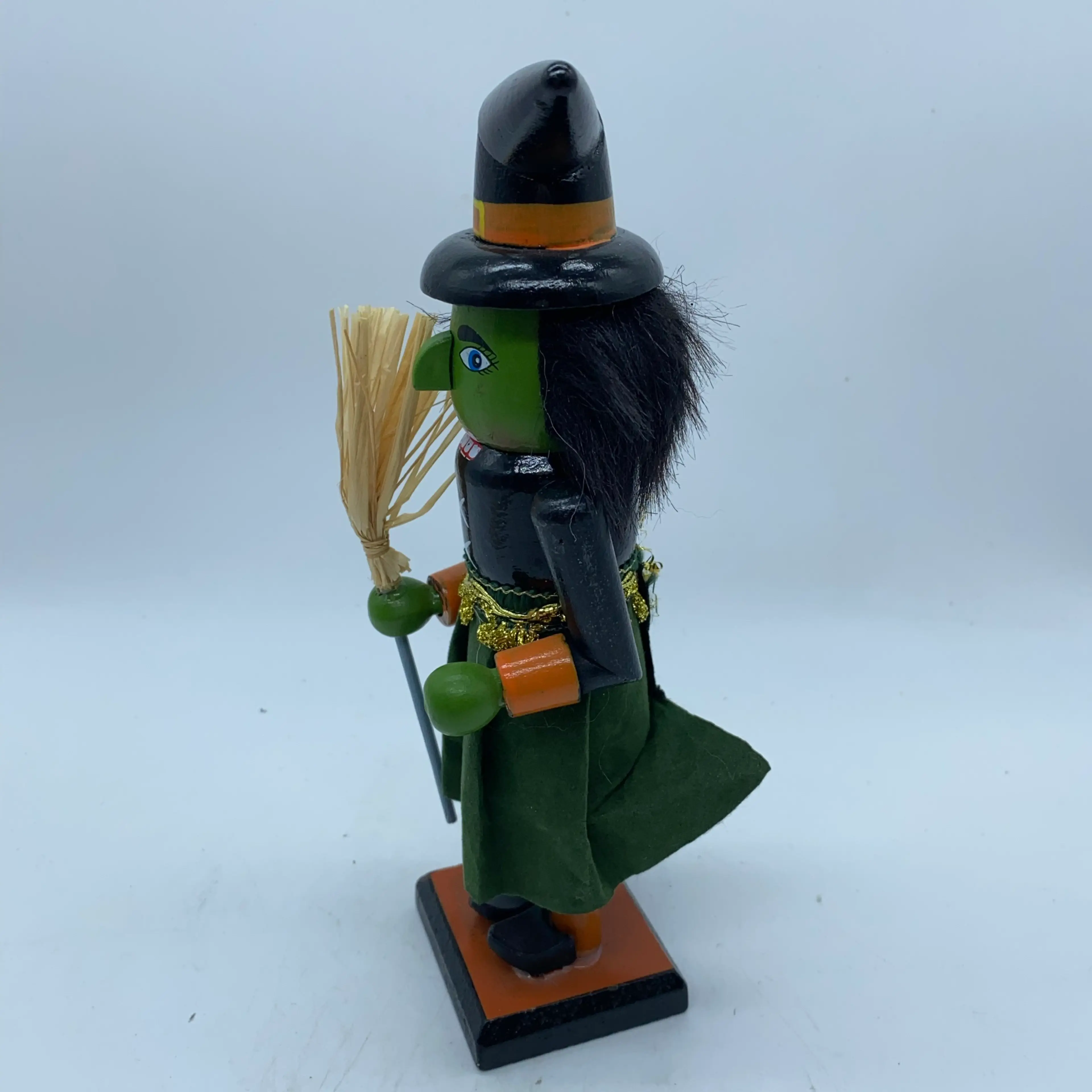 Image 4 of 8