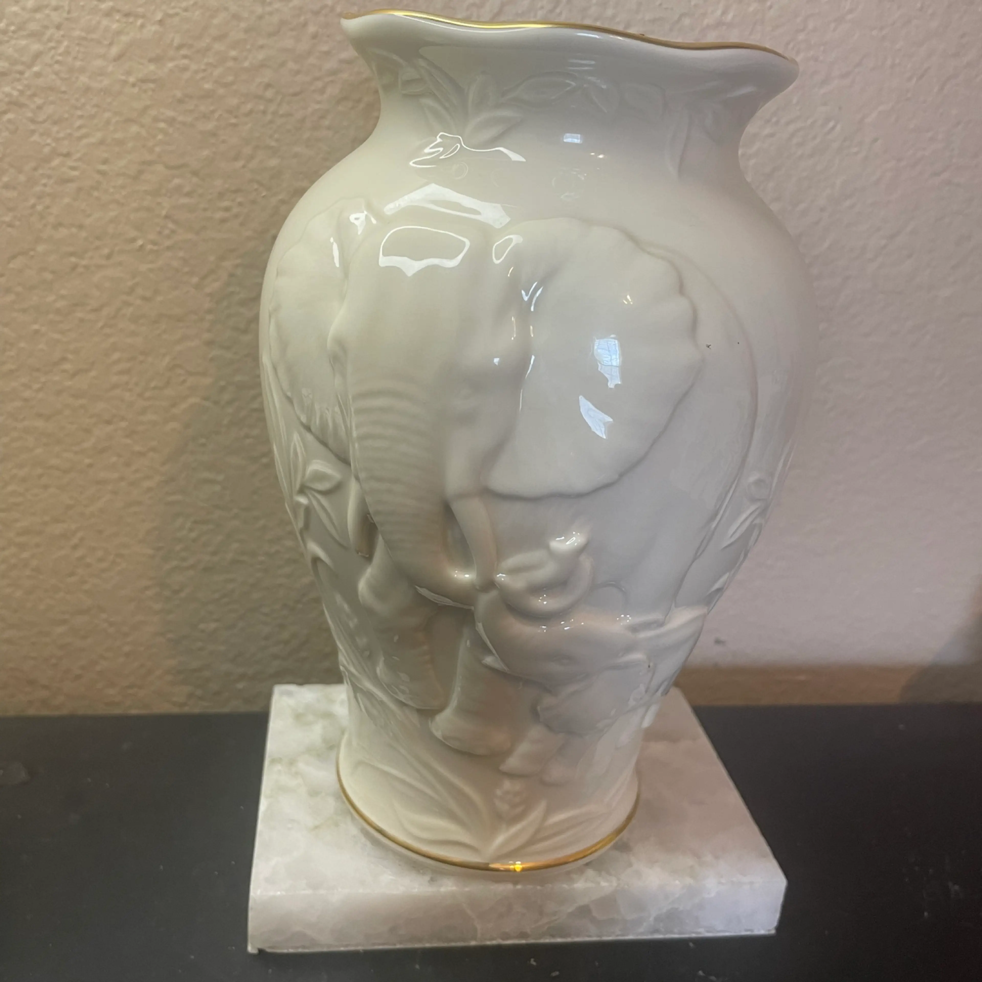 Image 2 of 7