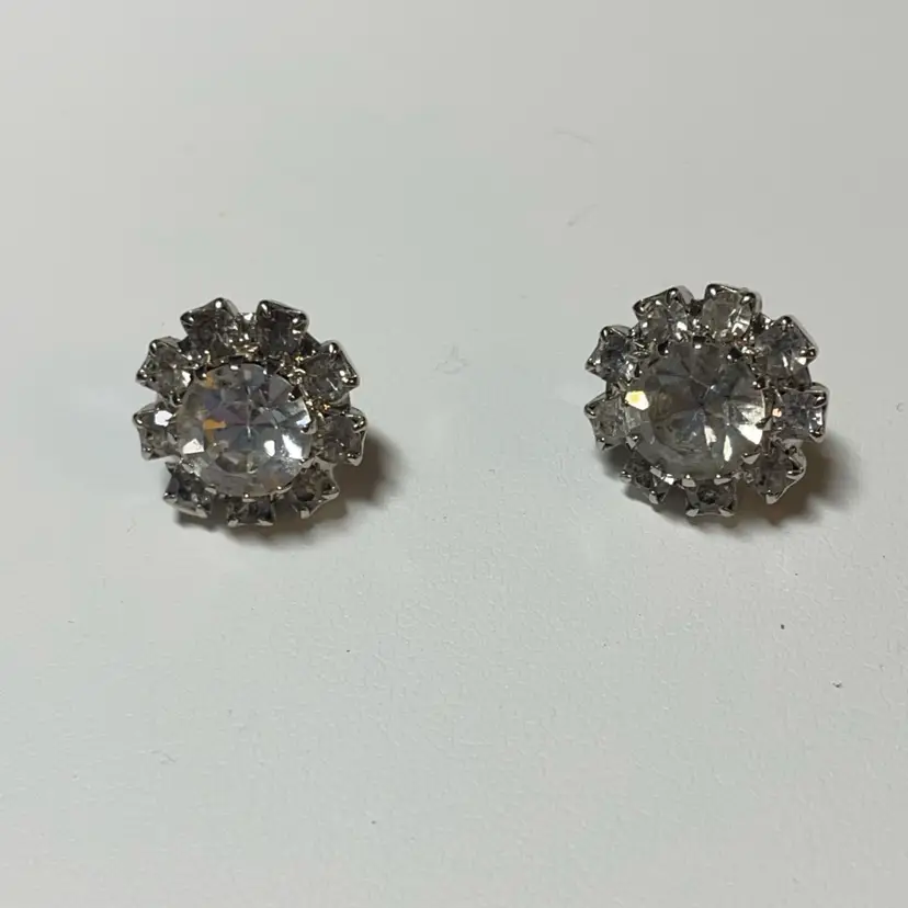 35 Vintage Silvertone Floral .25” Stud Earrings – Textured Flower Design