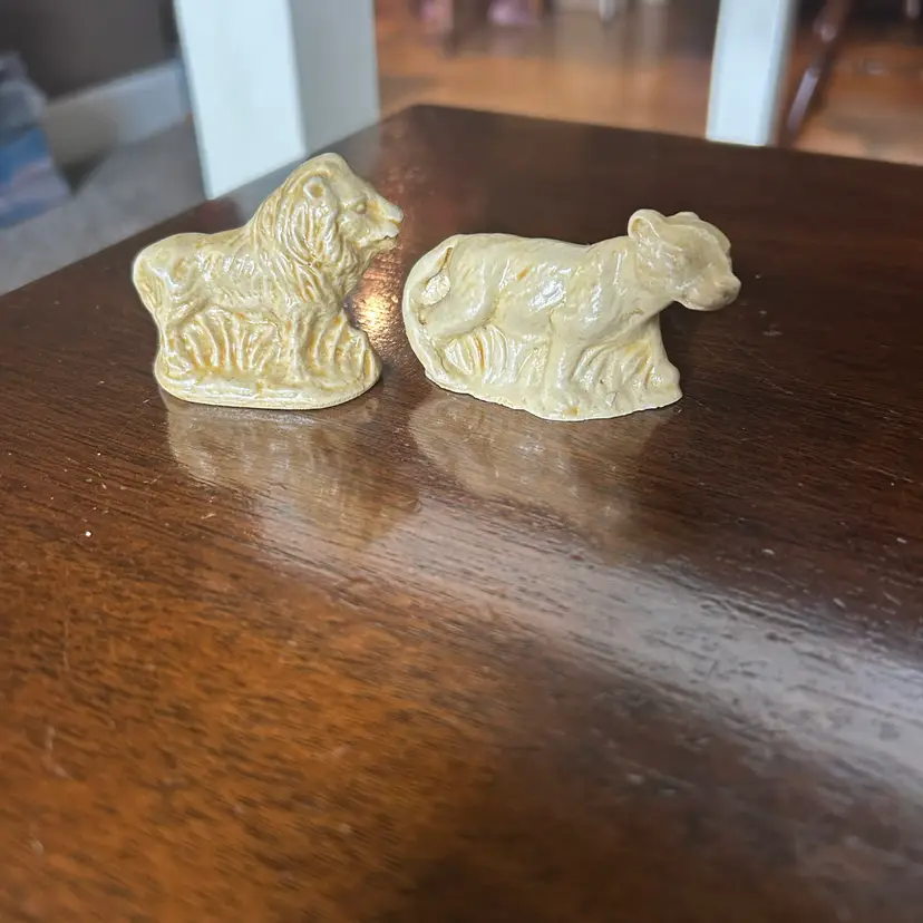 Lot Of 2 Mexico Animals